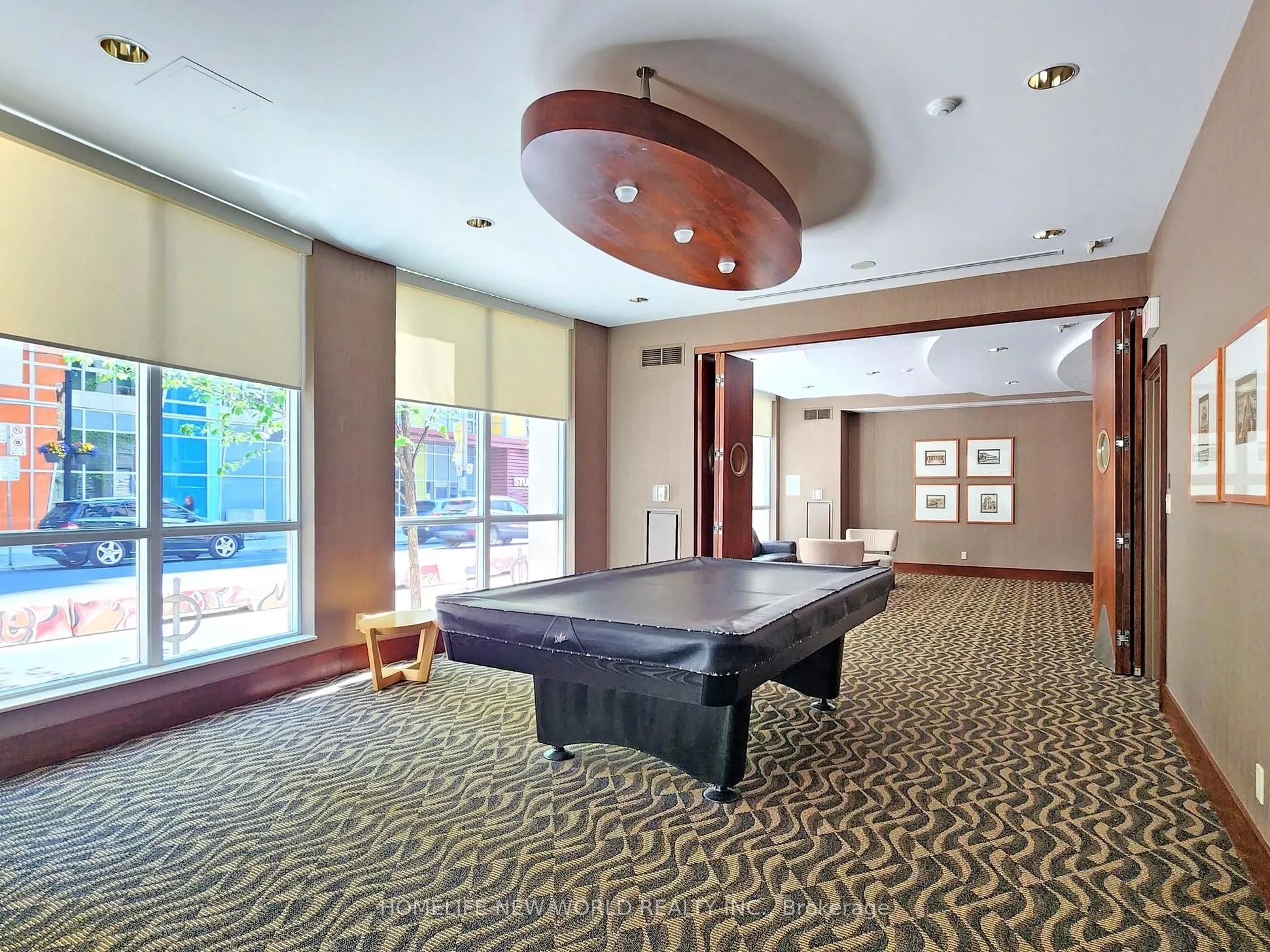 168 Simcoe Street, #303