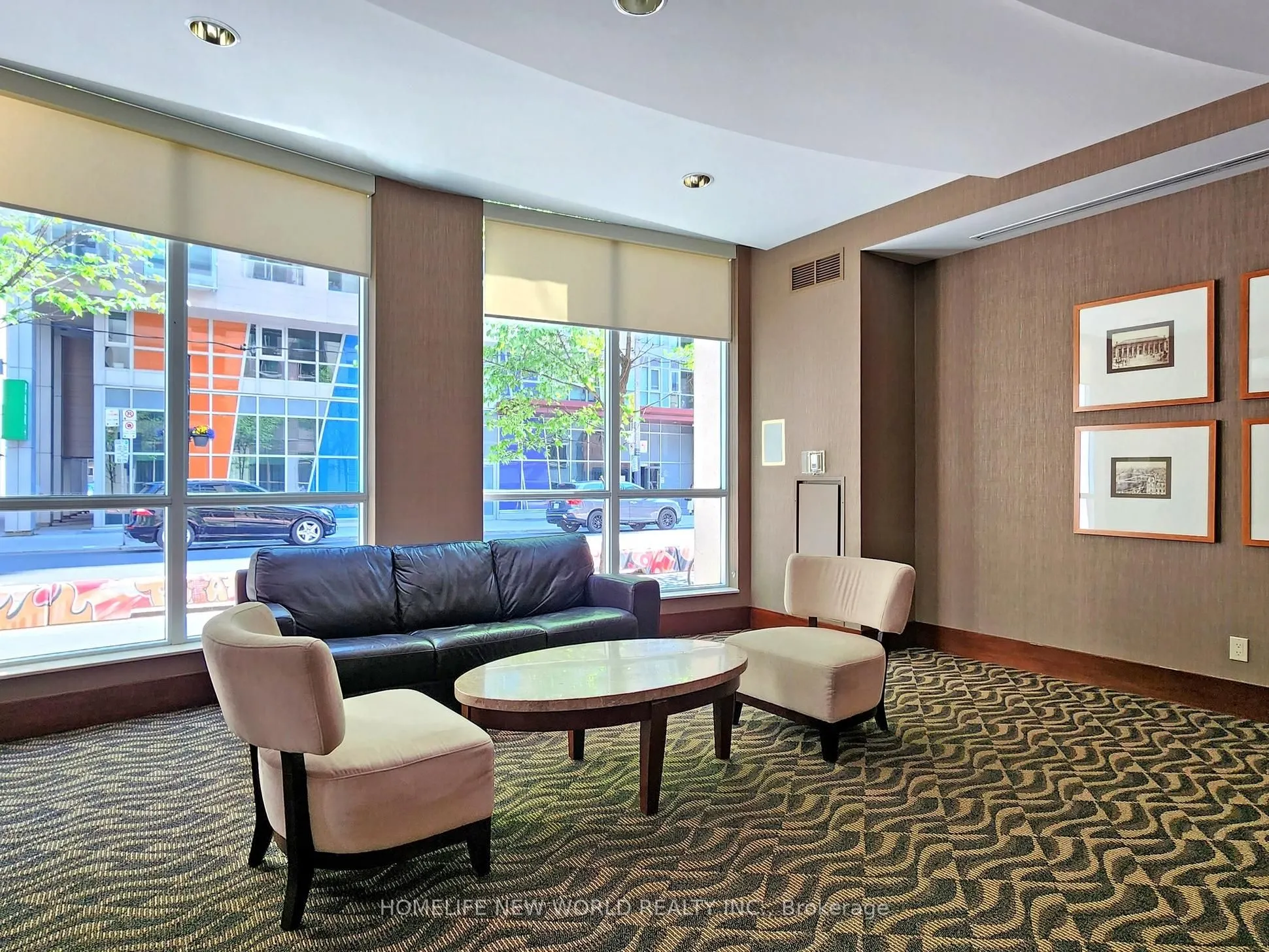 168 Simcoe Street, #303