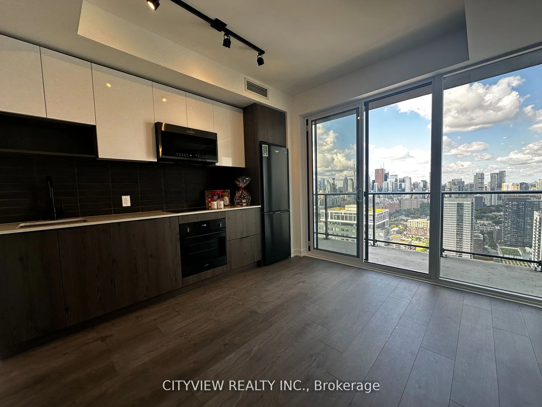 5 Defries Street, #3707