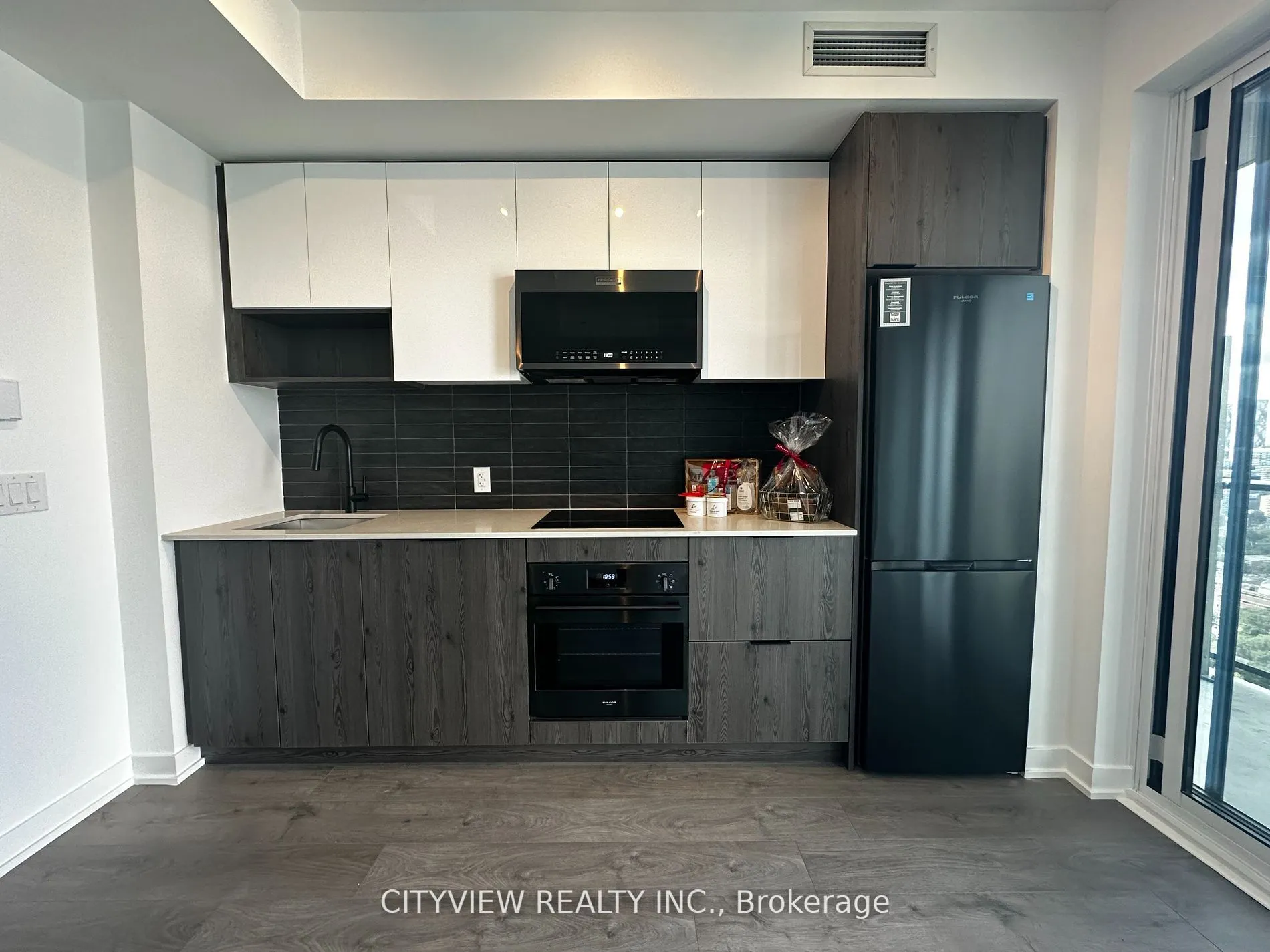 5 Defries Street, #3707