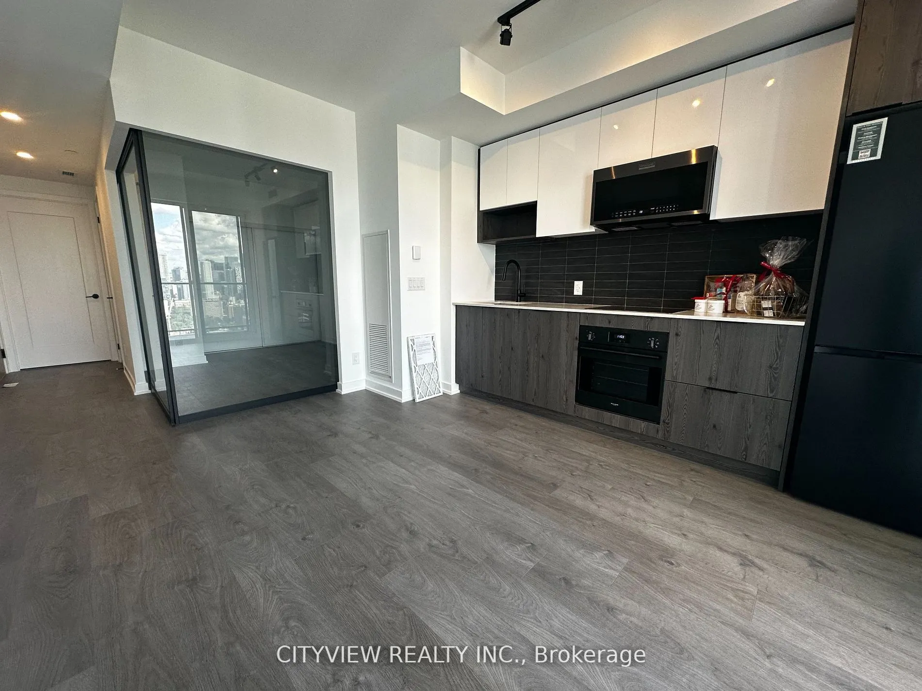 5 Defries Street, #3707
