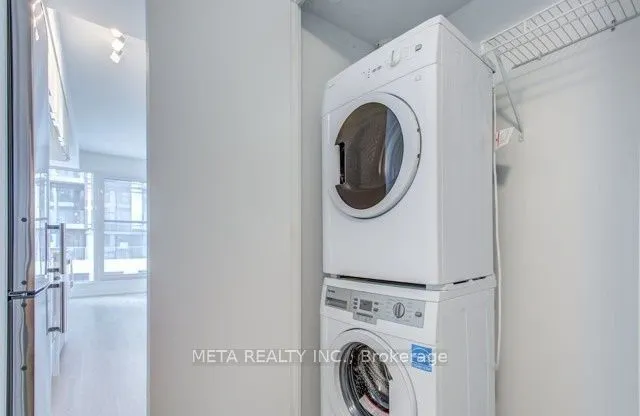181 Dundas Street E, #3203