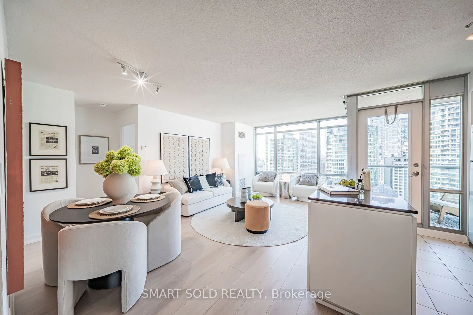 81 Navy Wharf Court, #2710
