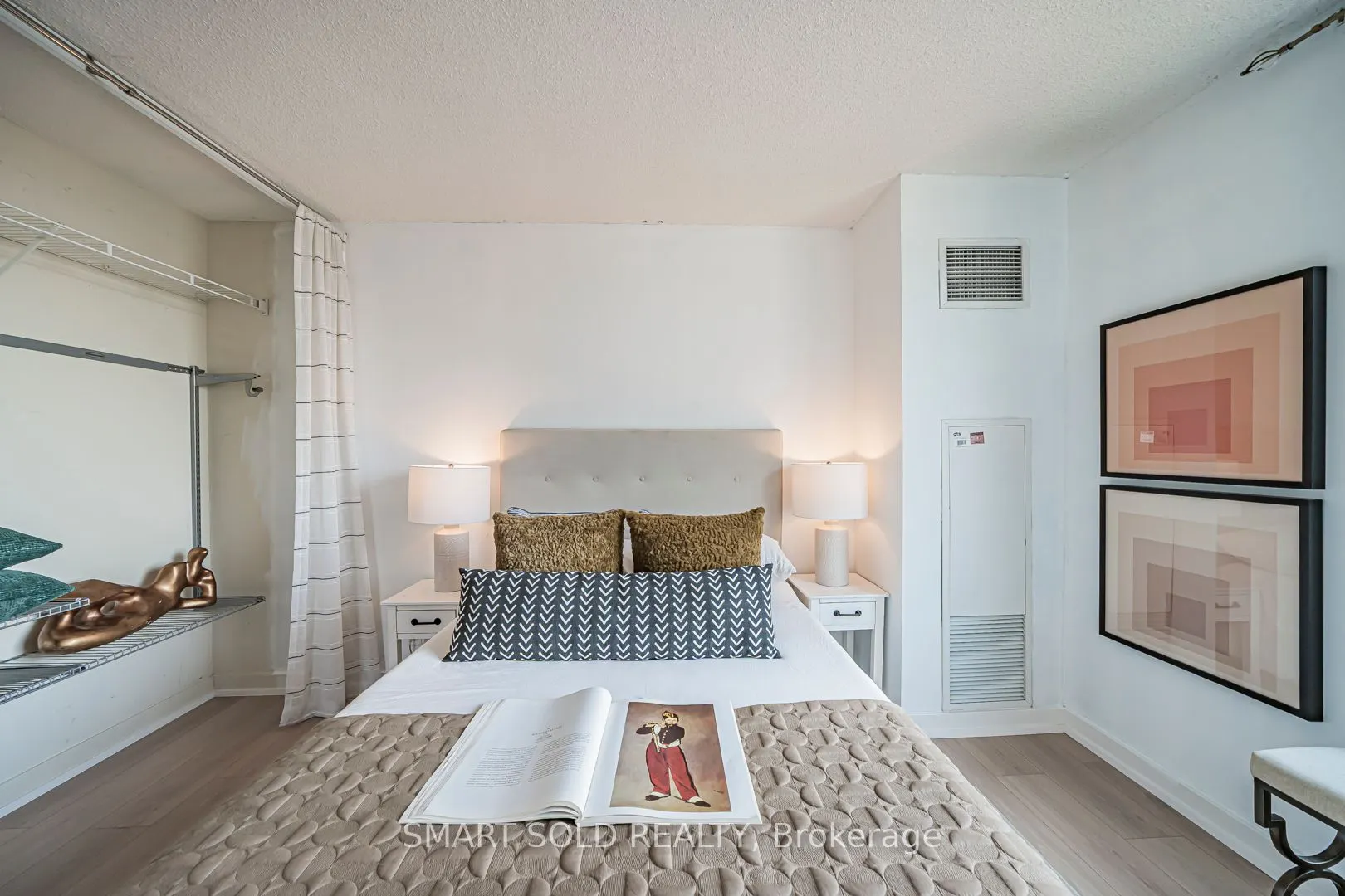81 Navy Wharf Court, #2710