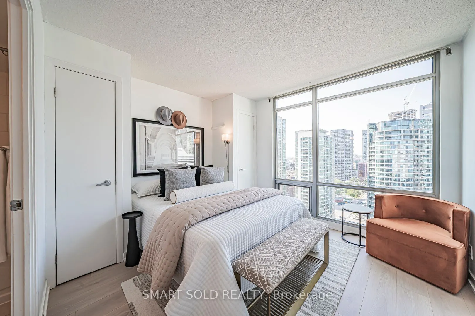 81 Navy Wharf Court, #2710