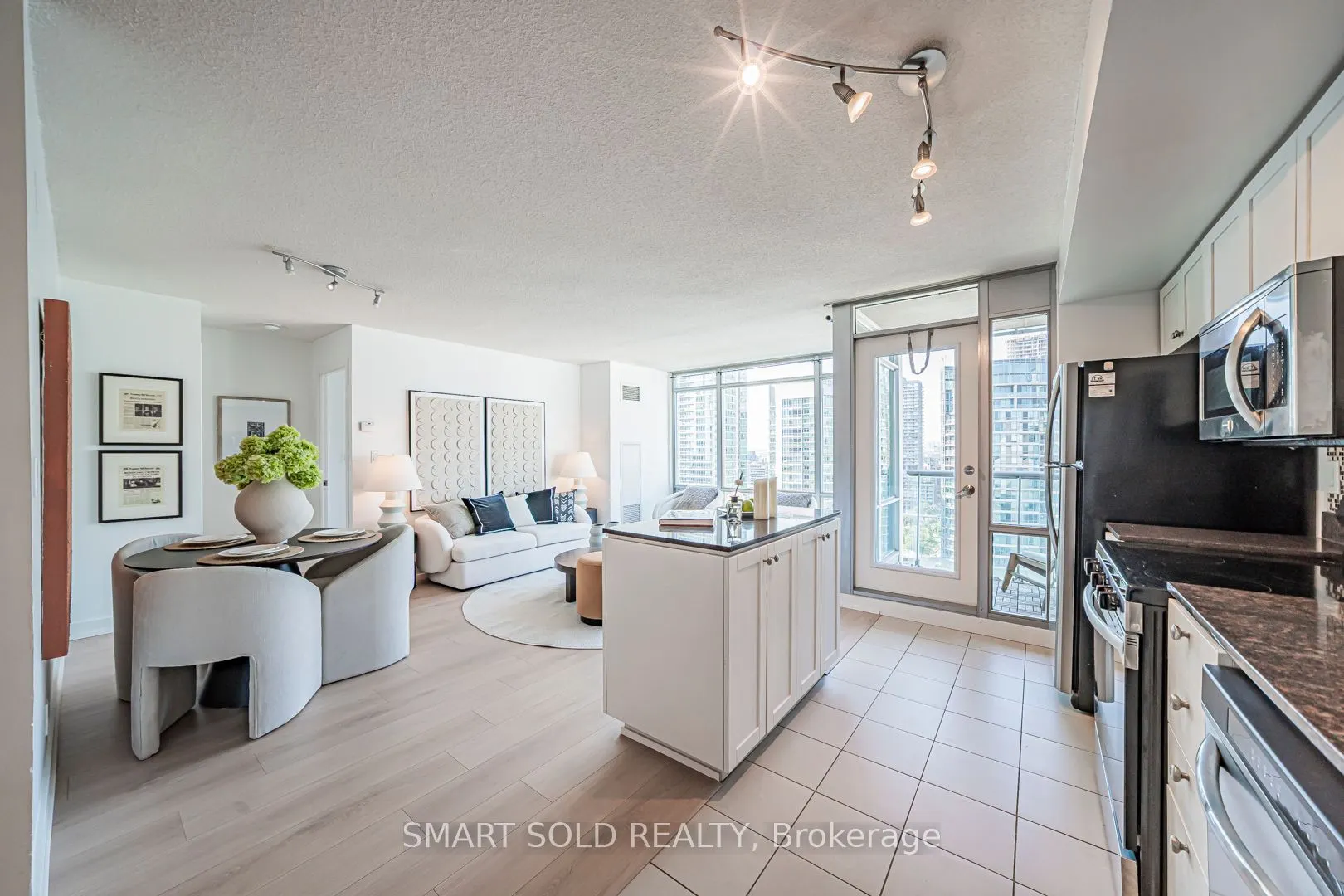 81 Navy Wharf Court, #2710