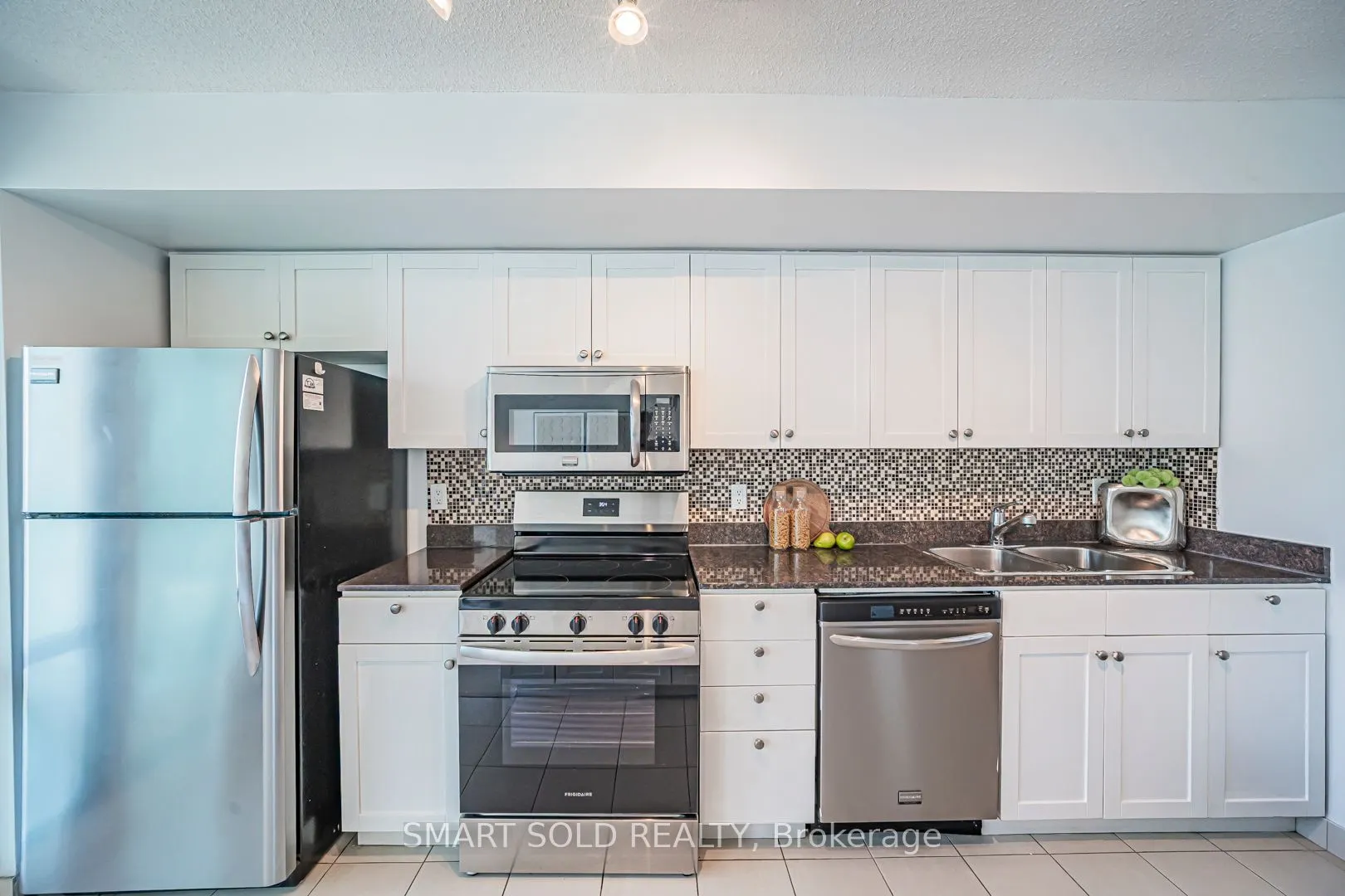 81 Navy Wharf Court, #2710