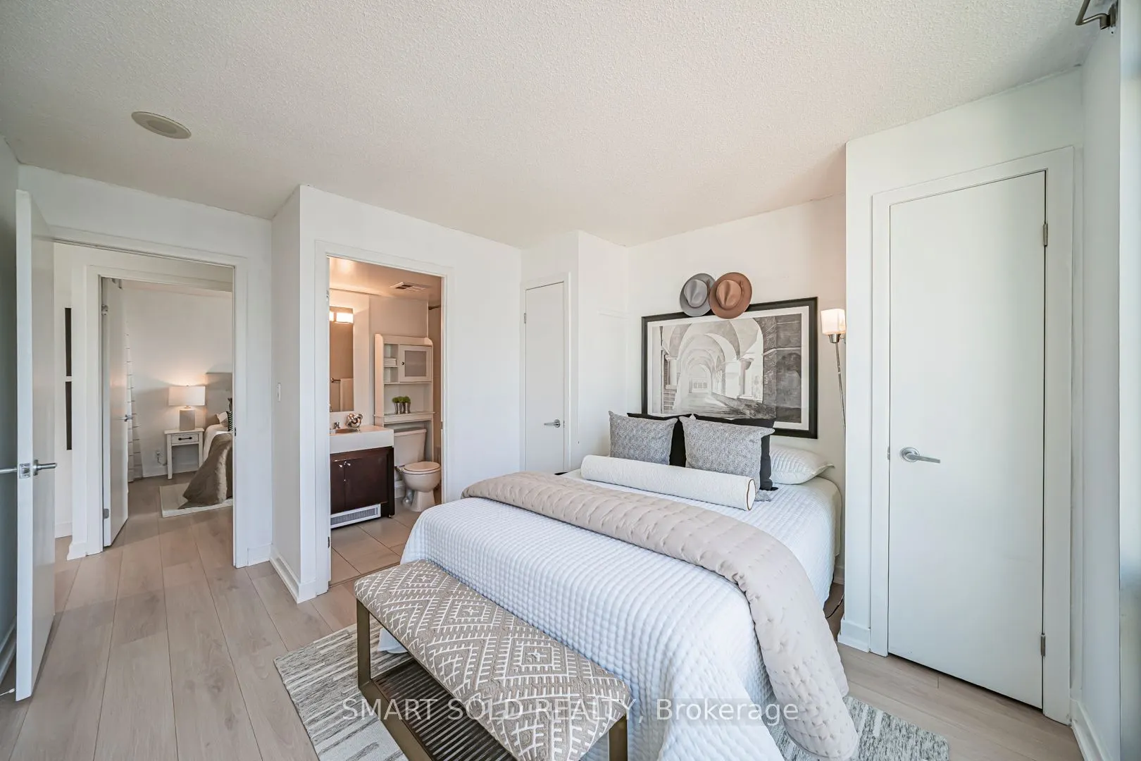 81 Navy Wharf Court, #2710