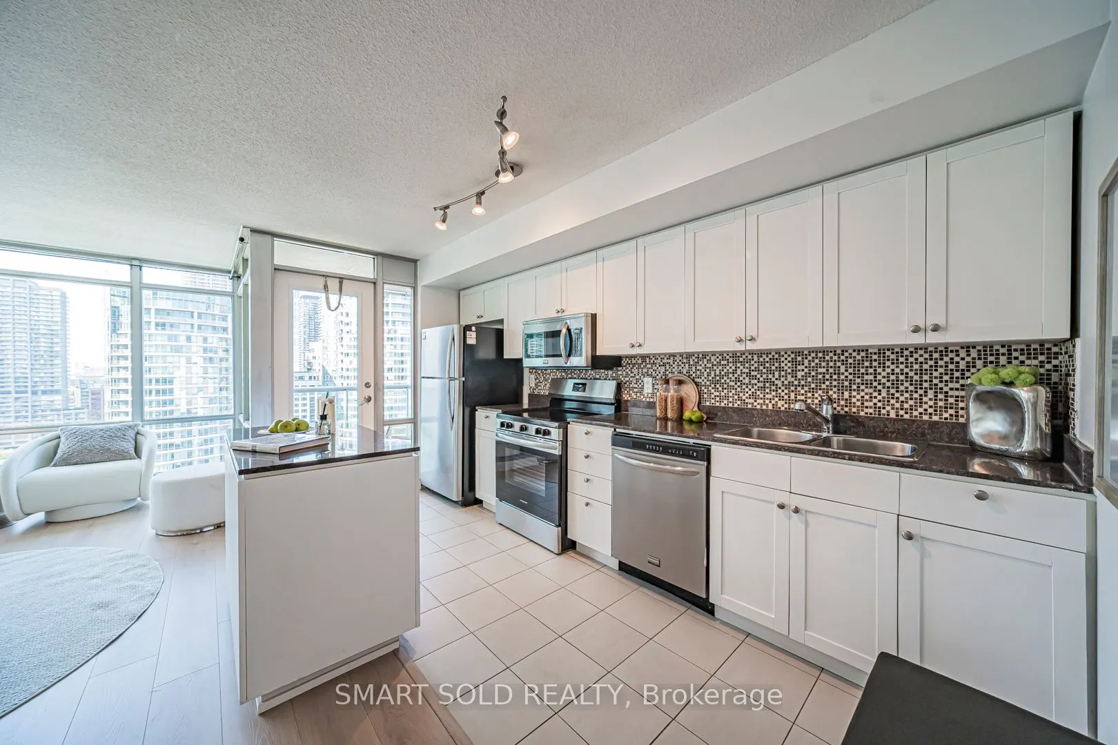 81 Navy Wharf Court, #2710