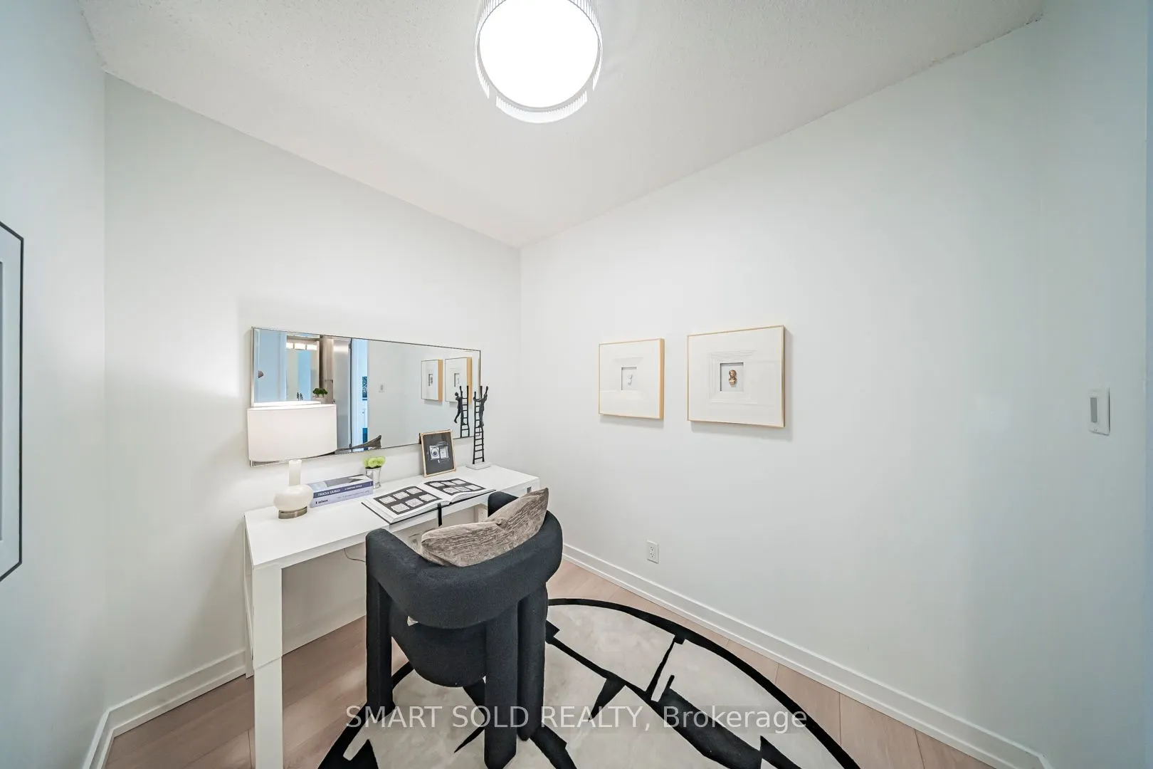 81 Navy Wharf Court, #2710