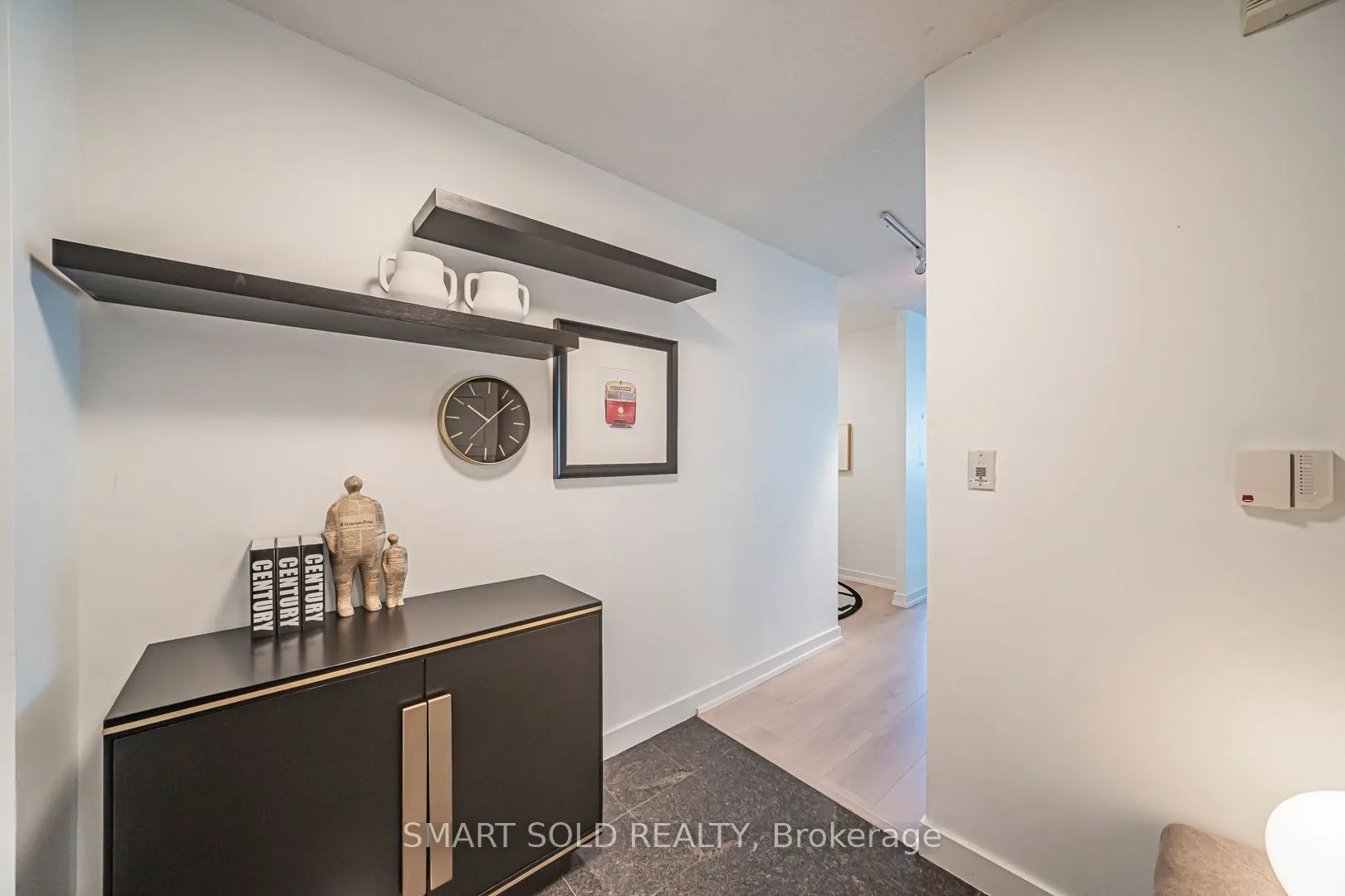81 Navy Wharf Court, #2710