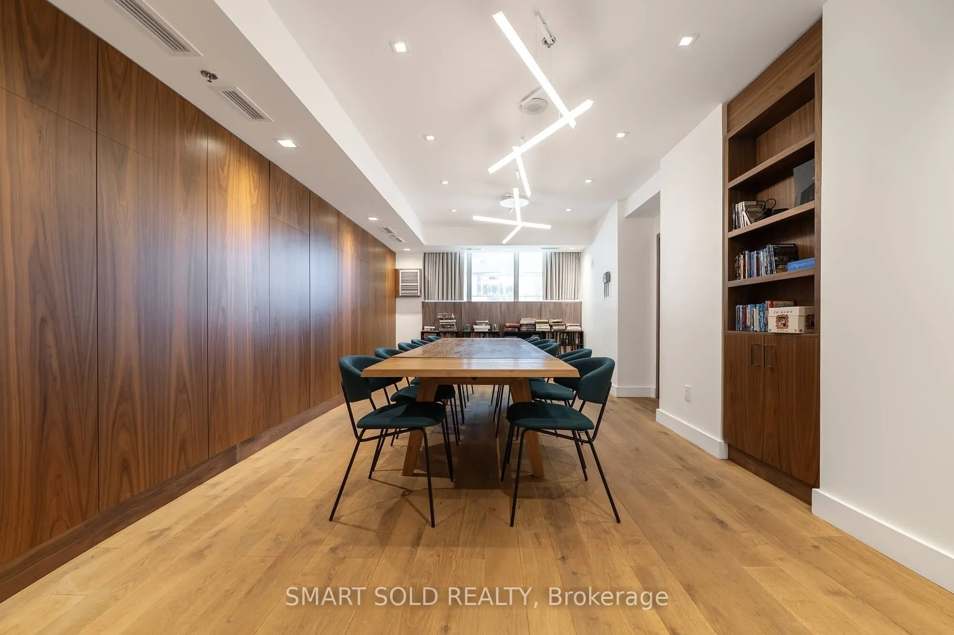 81 Navy Wharf Court, #2710