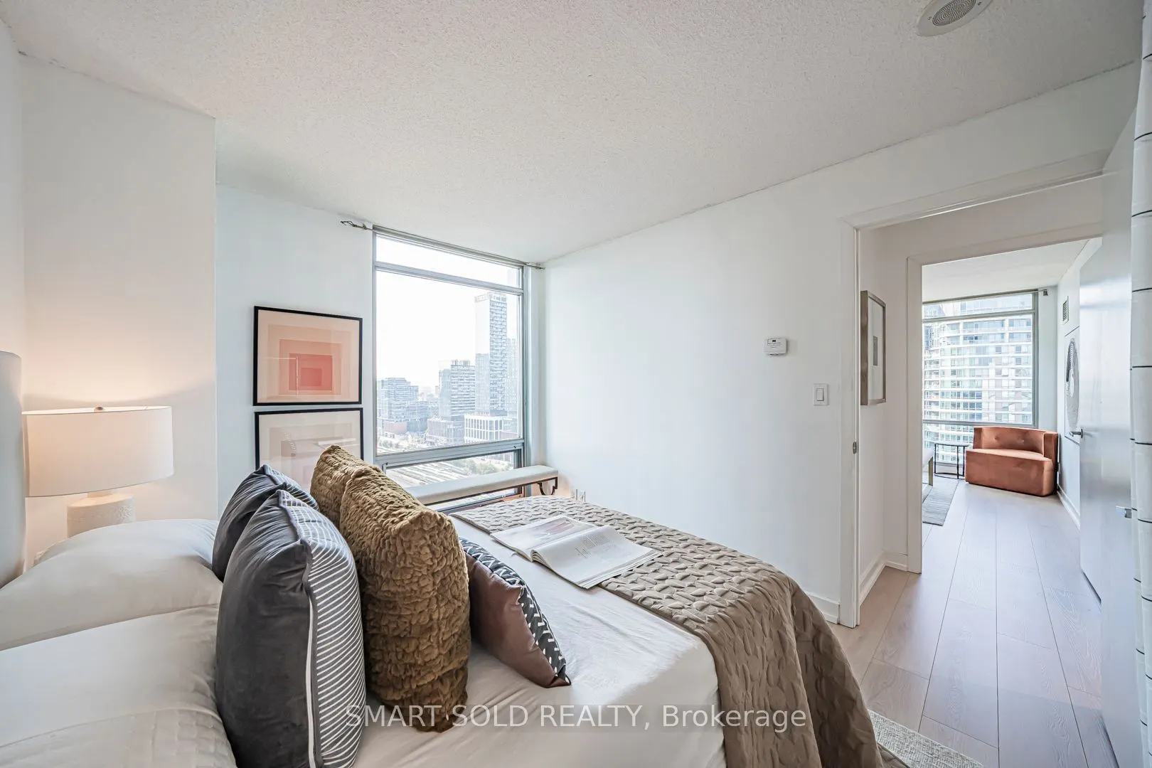81 Navy Wharf Court, #2710
