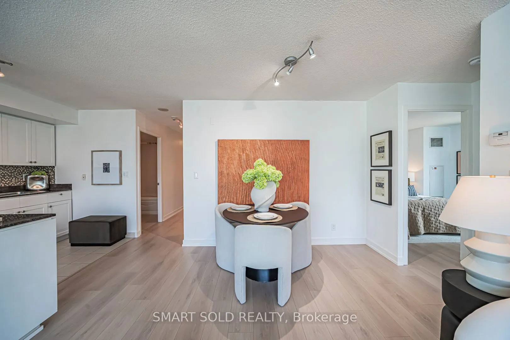 81 Navy Wharf Court, #2710