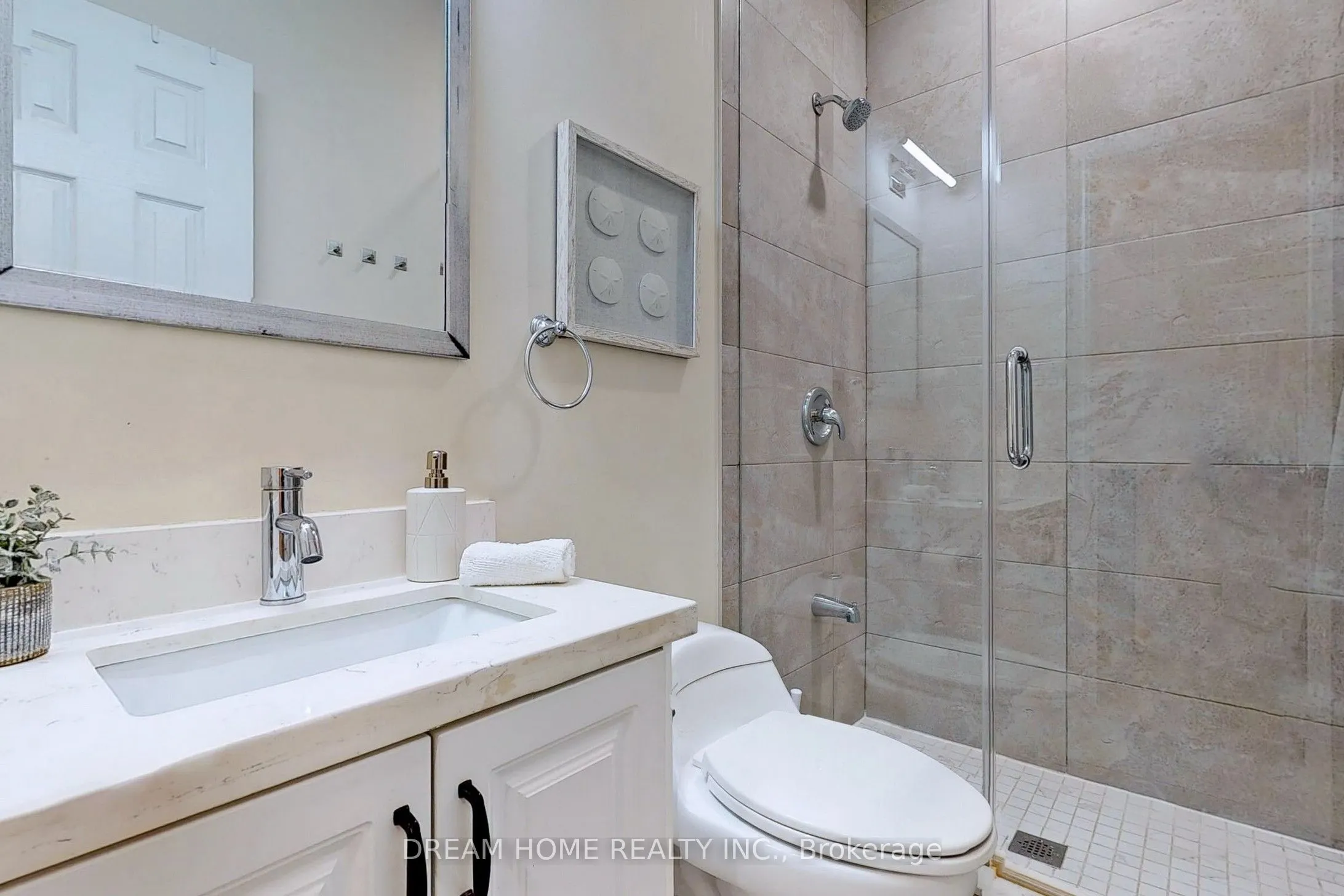 61 Cameron Street, #Apt C