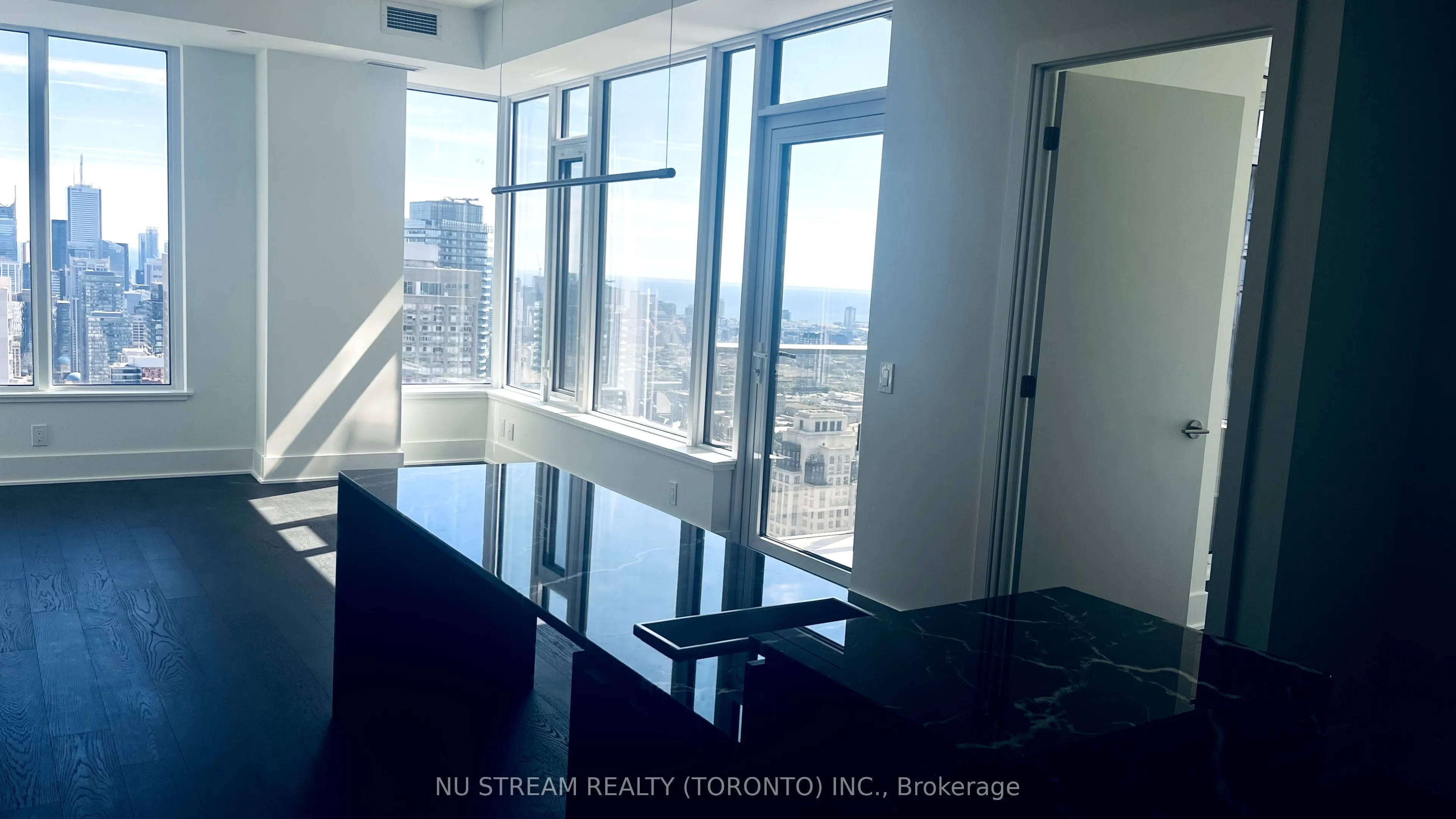 11 Yorkville Avenue, #4809
