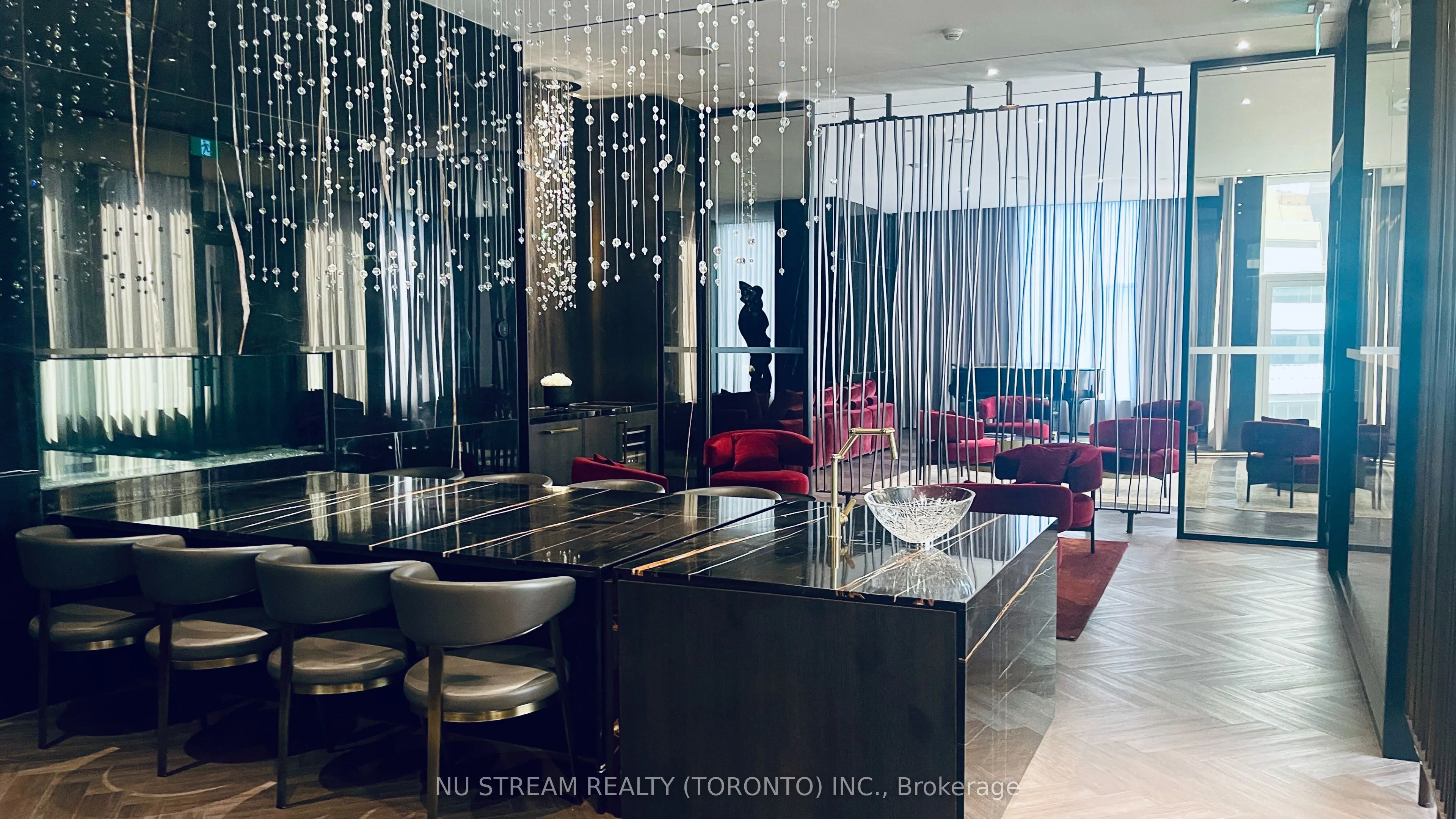 11 Yorkville Avenue, #4809