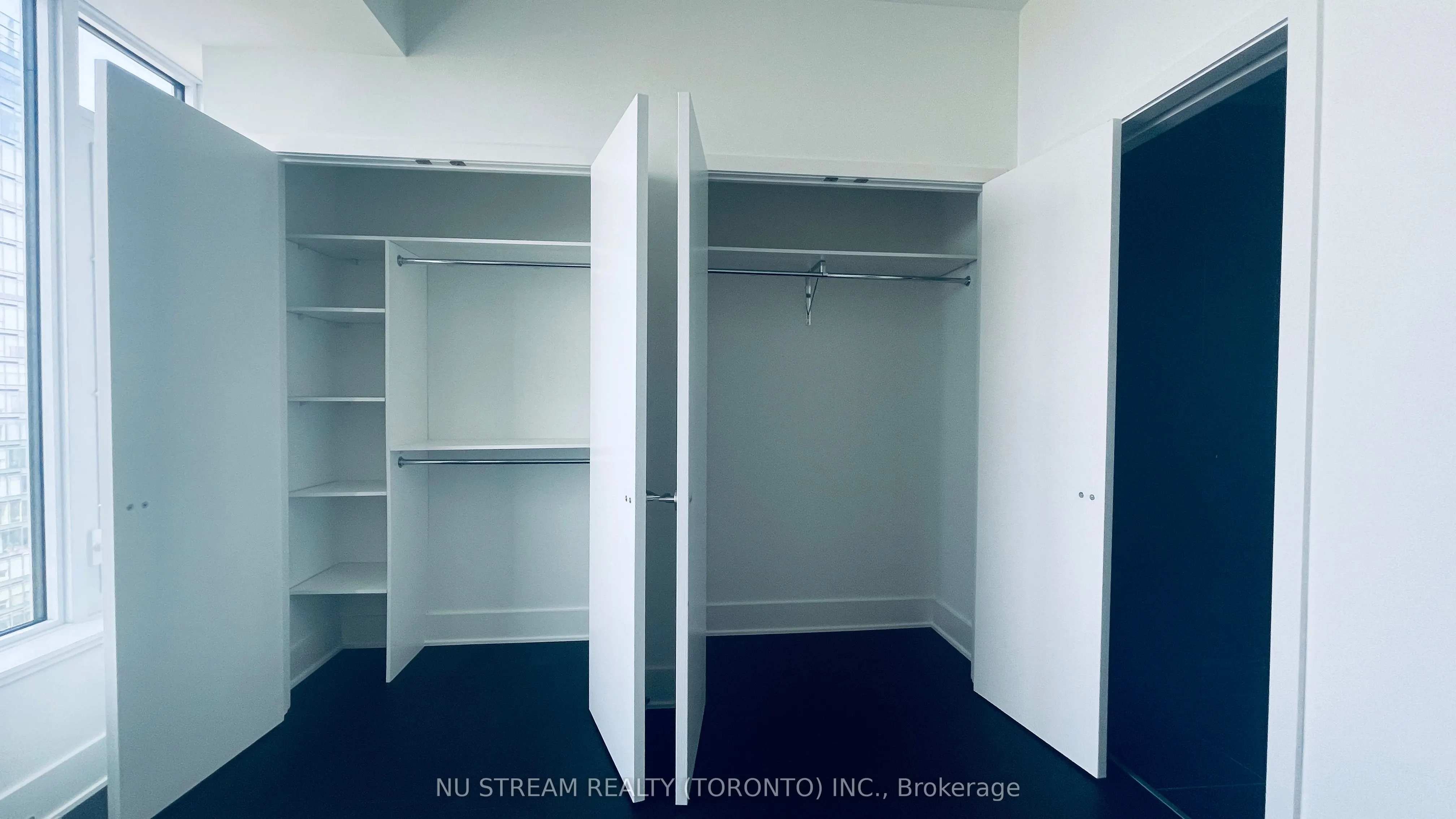 11 Yorkville Avenue, #4809