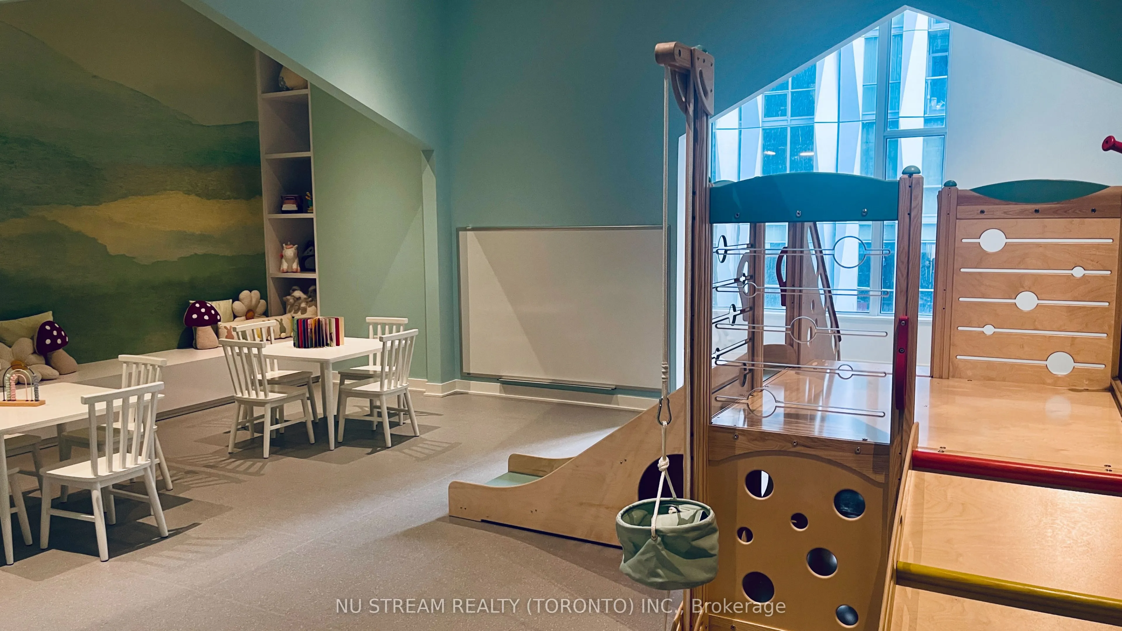 11 Yorkville Avenue, #4809