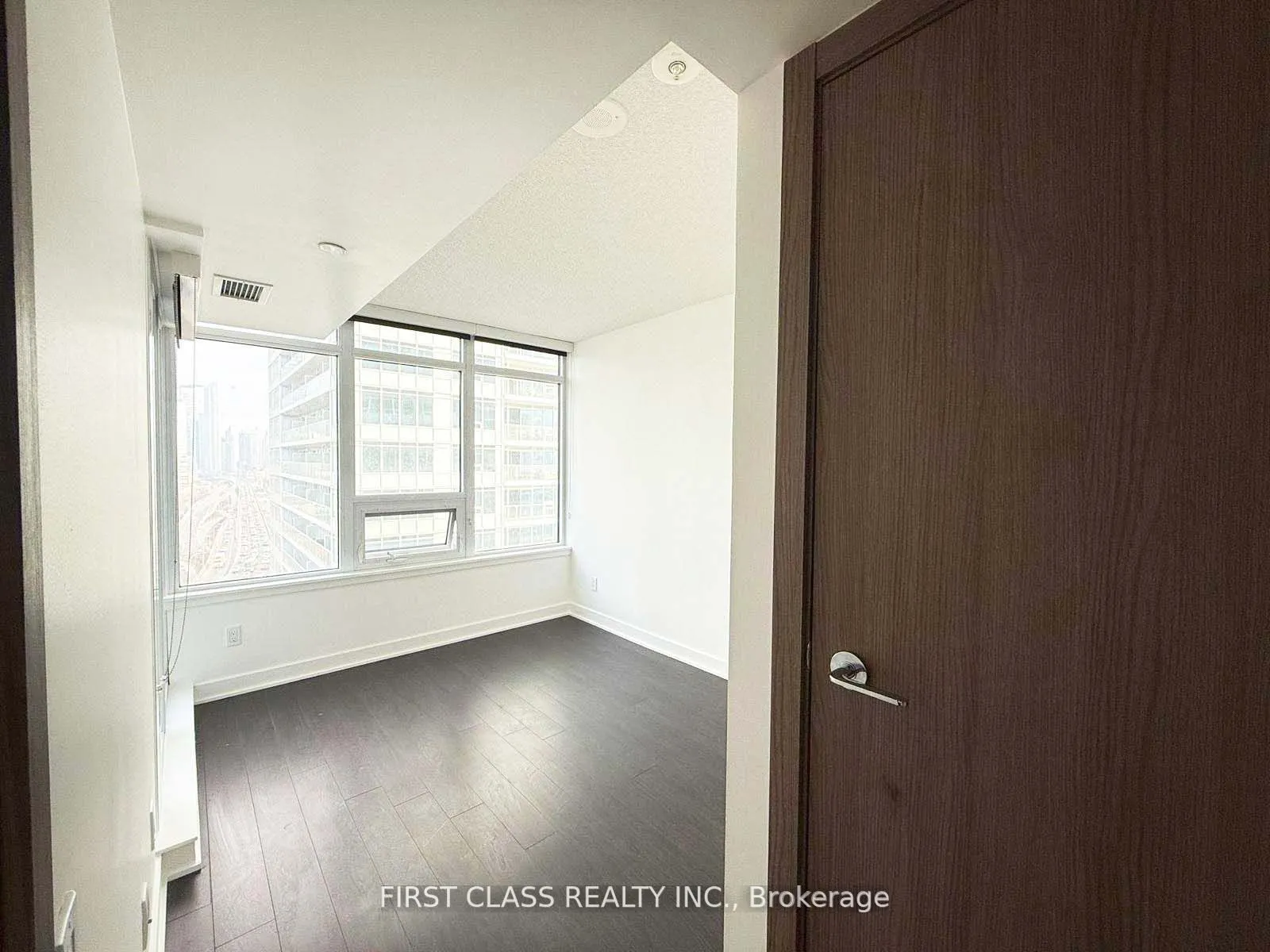 19 Bathurst St Street, #2008