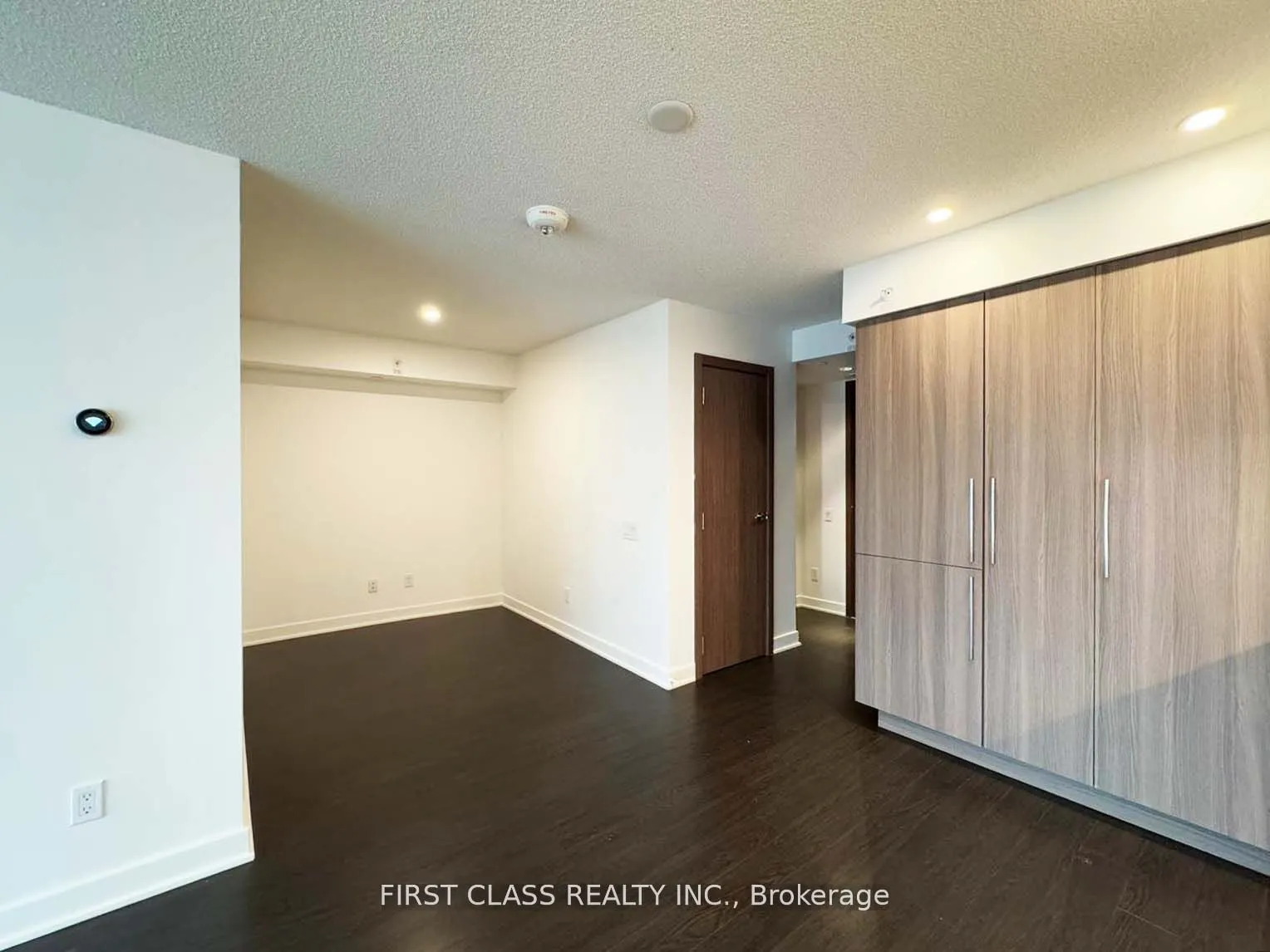 19 Bathurst St Street, #2008