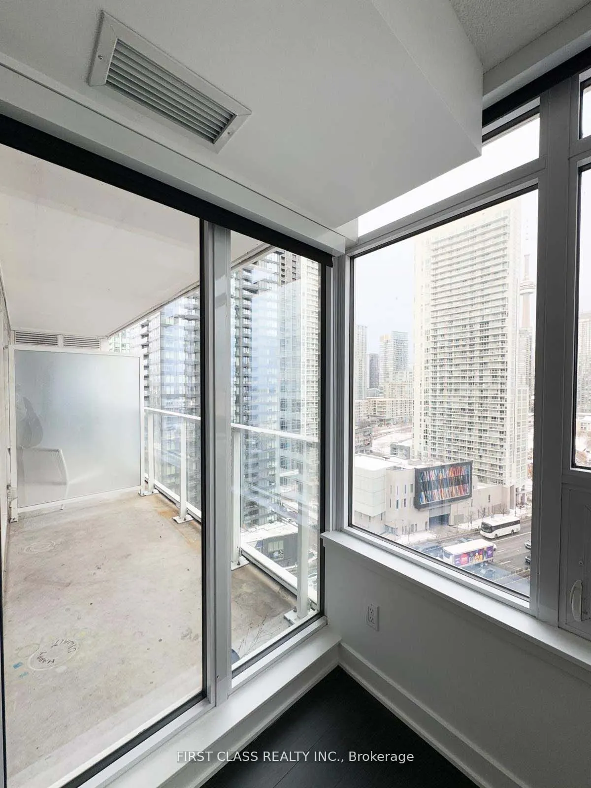 19 Bathurst St Street, #2008