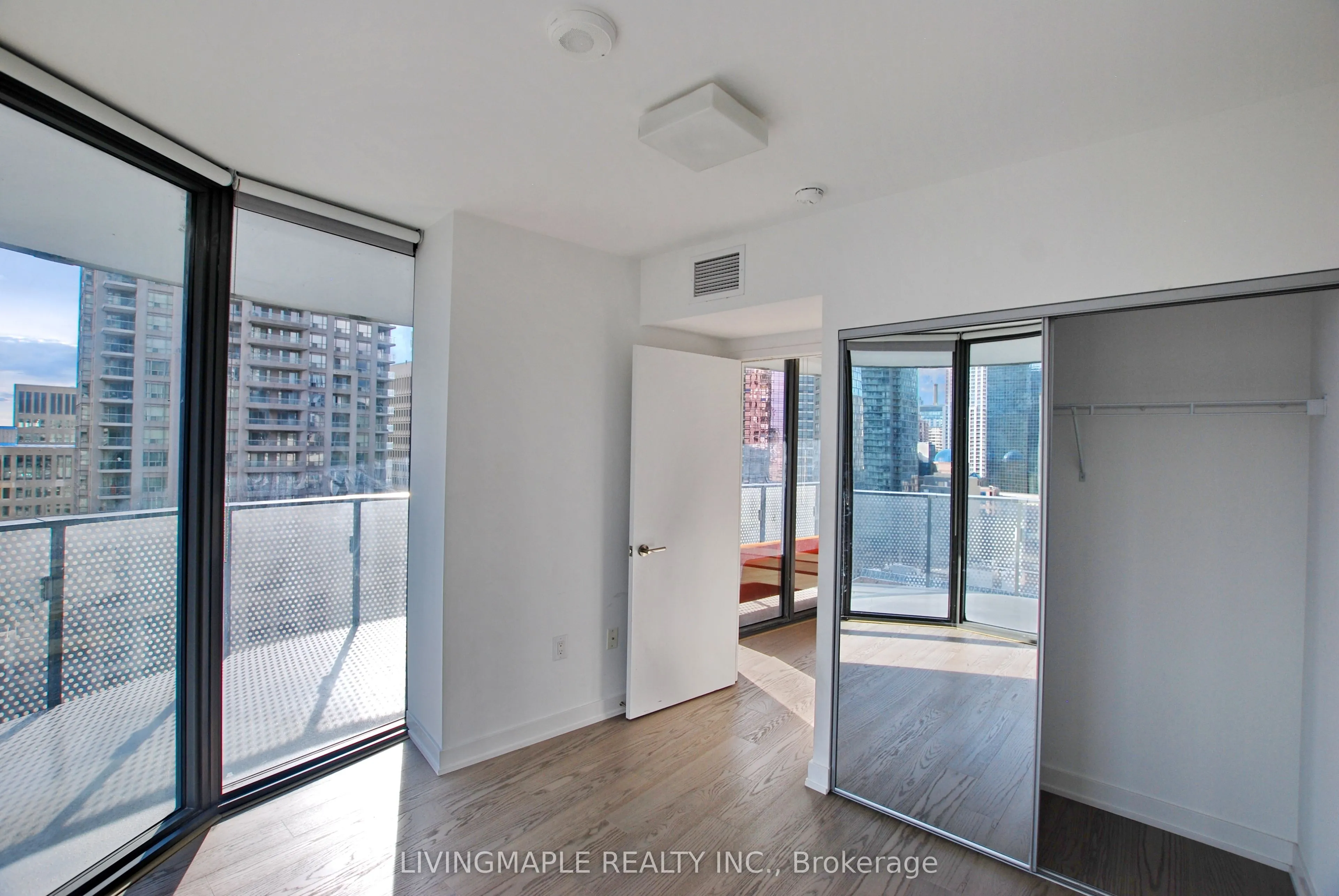 11 Wellesley Street, #1305