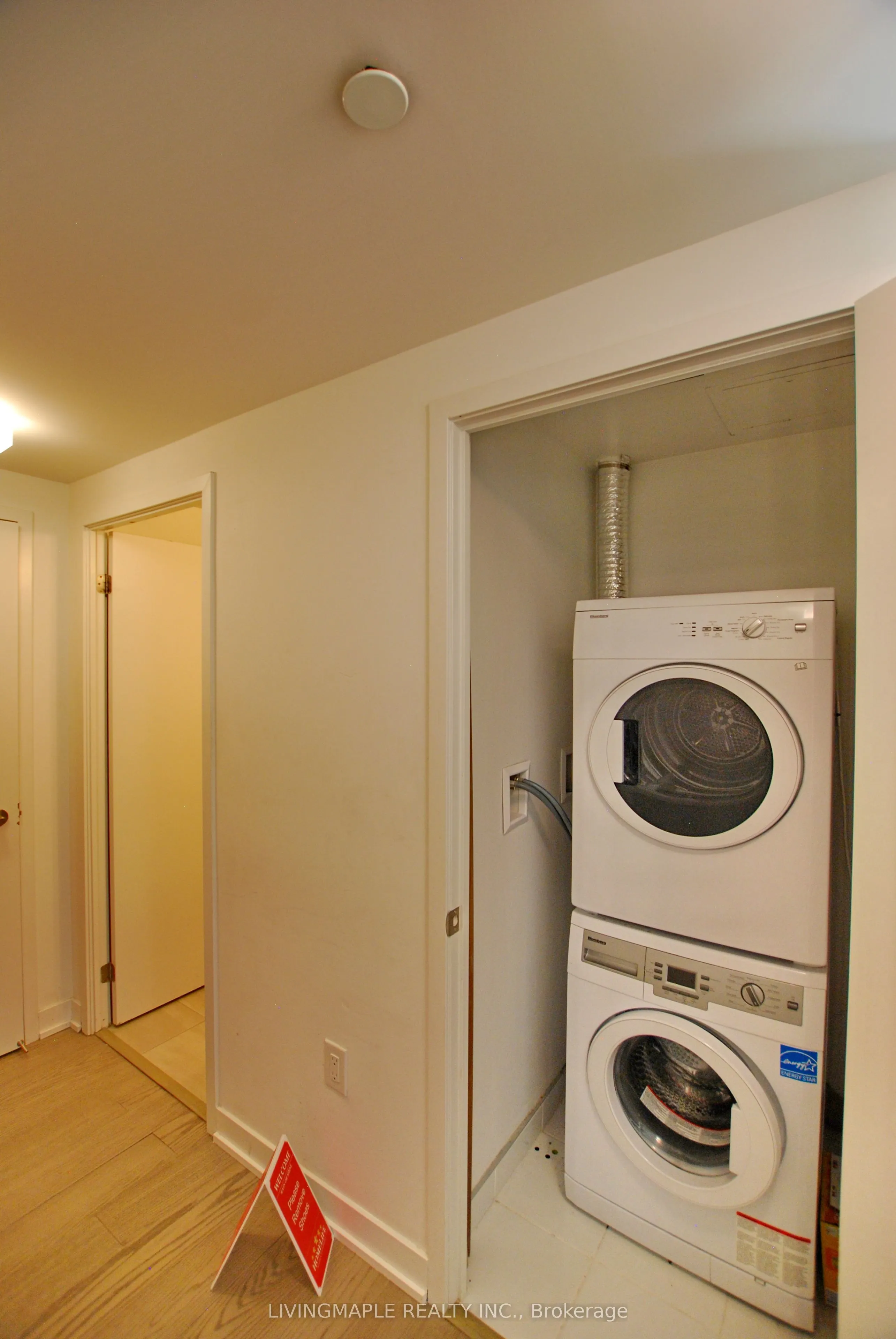 11 Wellesley Street, #1305
