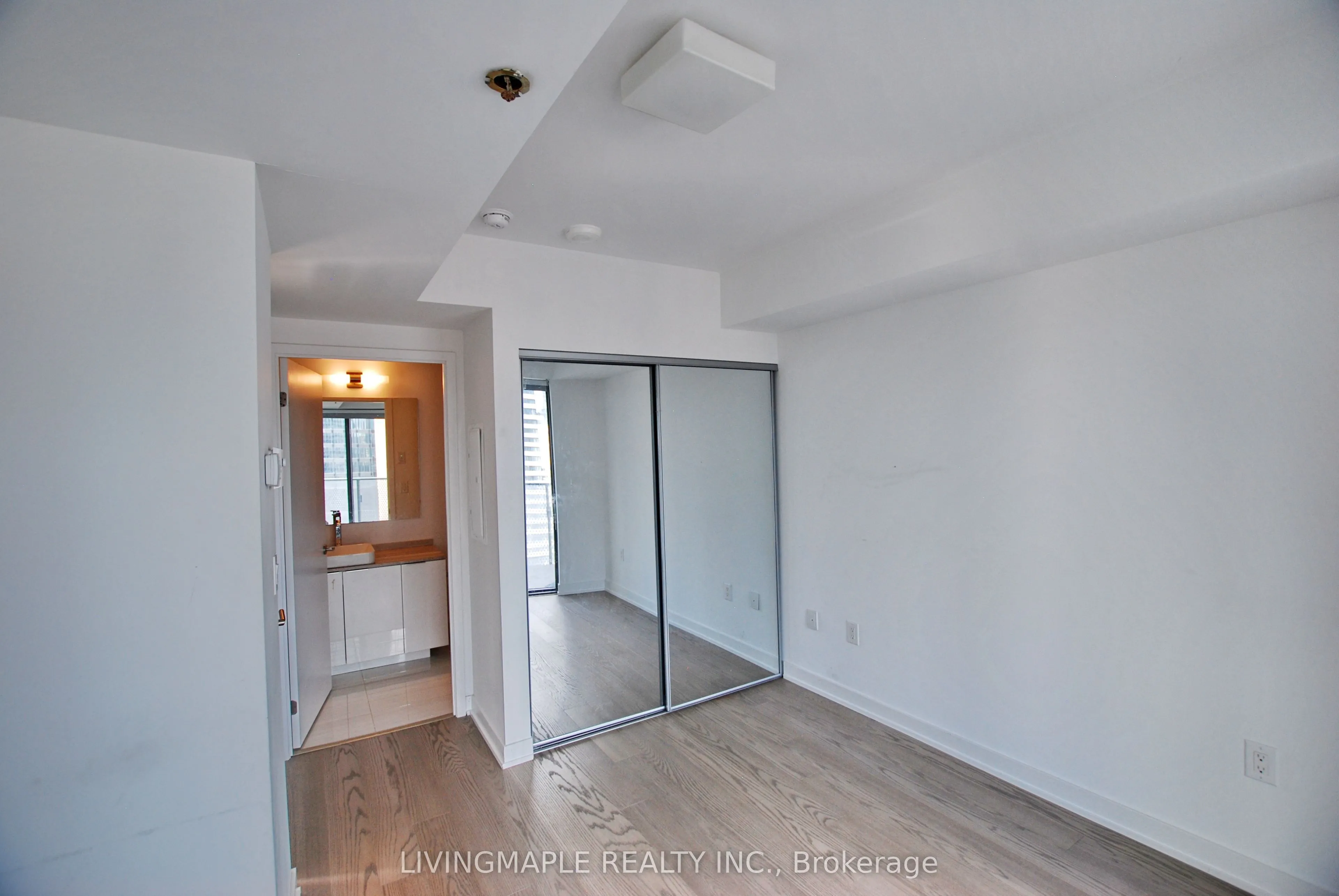 11 Wellesley Street, #1305