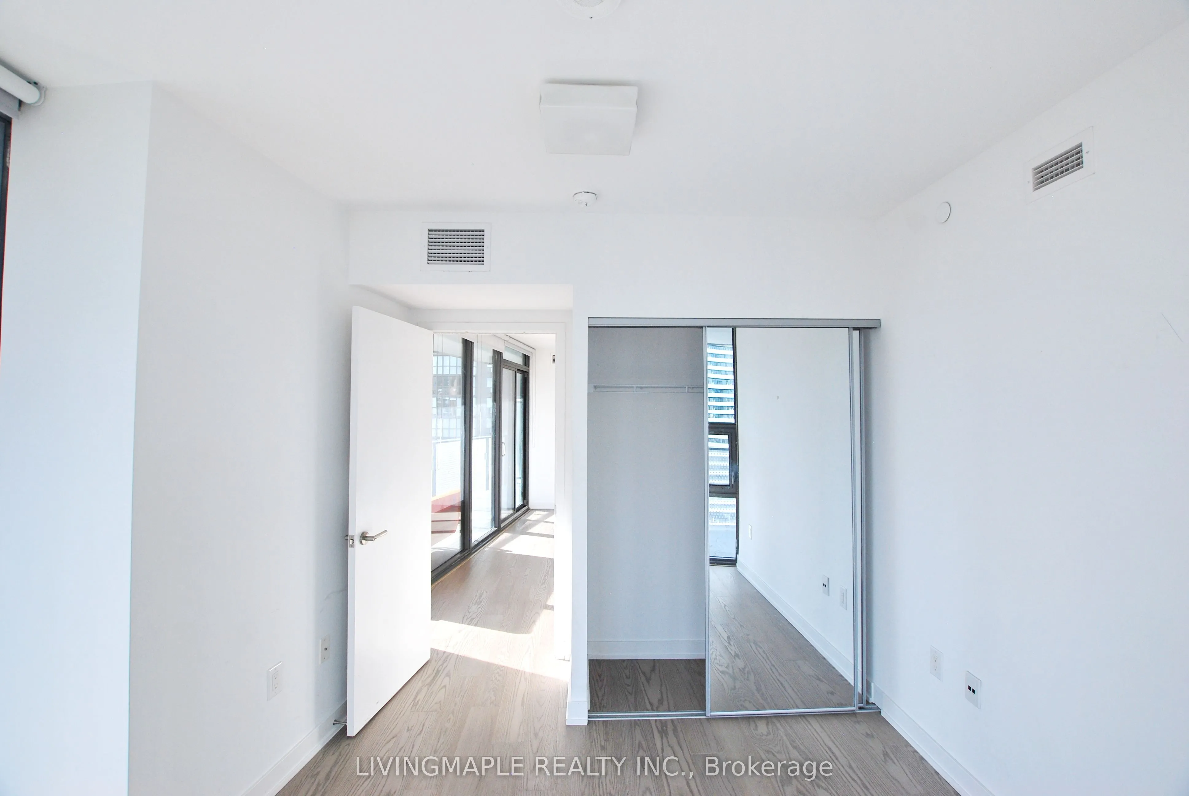 11 Wellesley Street, #1305