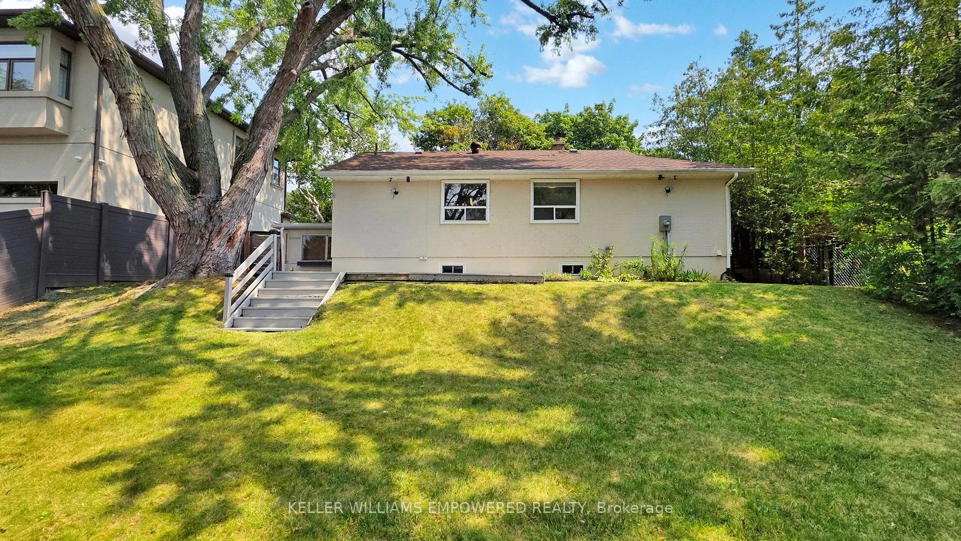 30 Paperbirch Drive