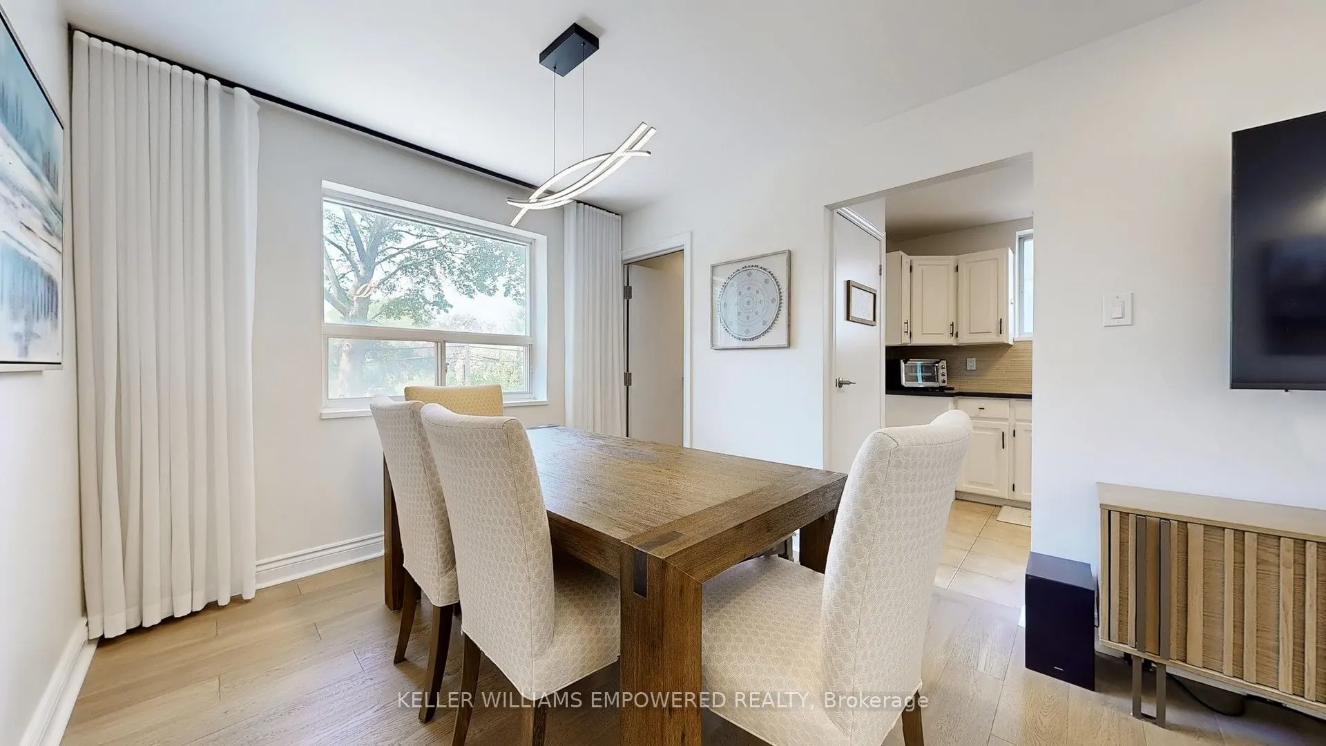 30 Paperbirch Drive