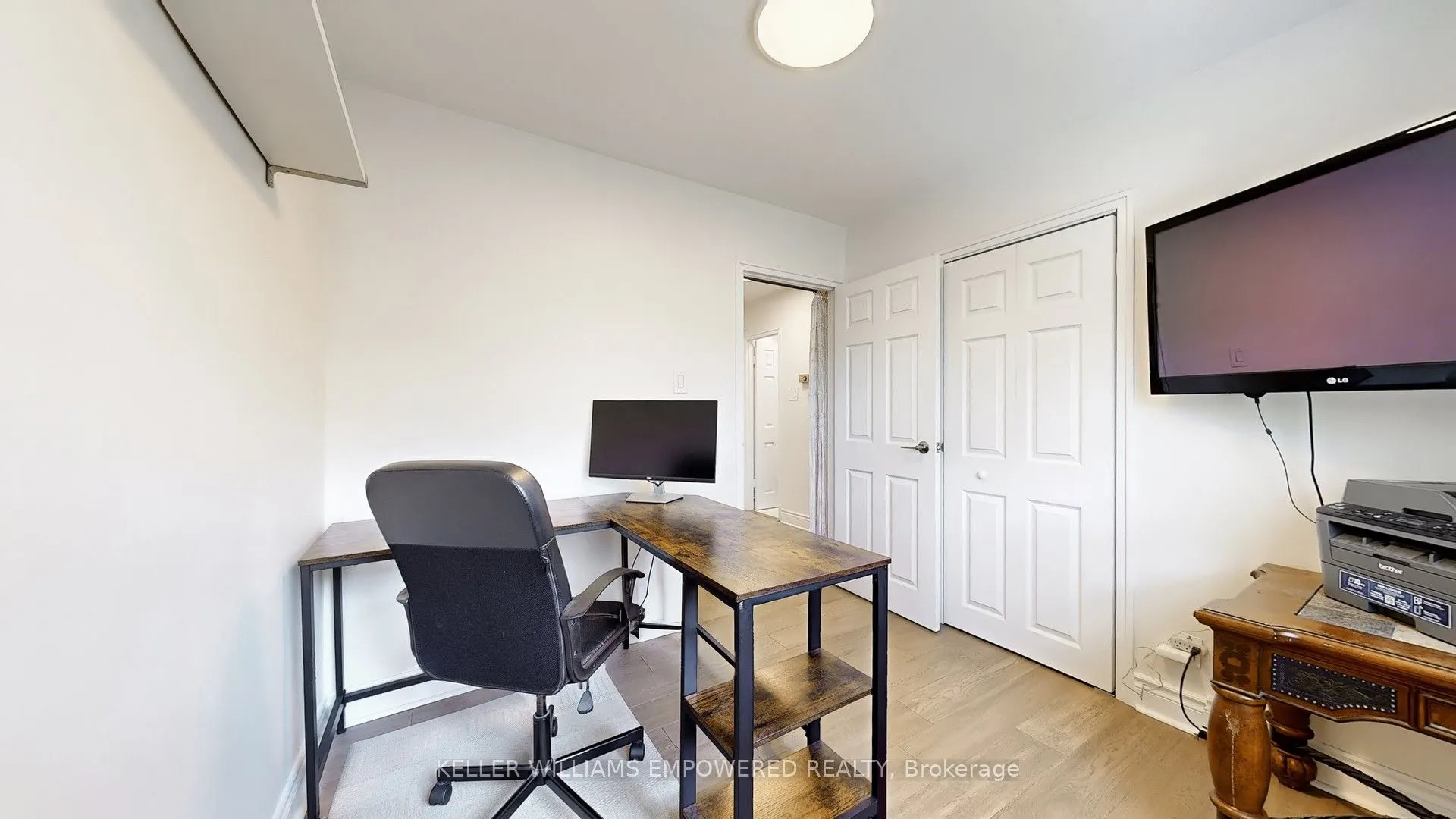 30 Paperbirch Drive