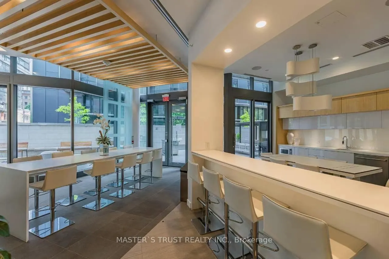 45 Charles Street E, #2808