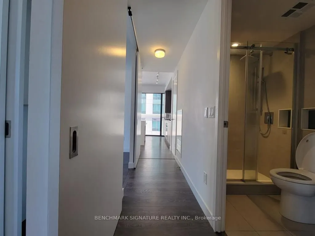 215 Queen Street W, #611