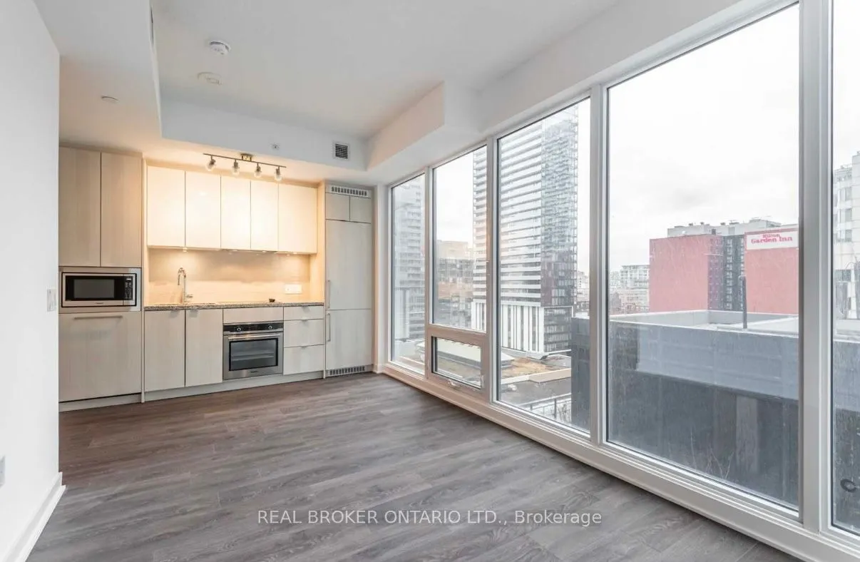 115 Blue Jays Way, #3111