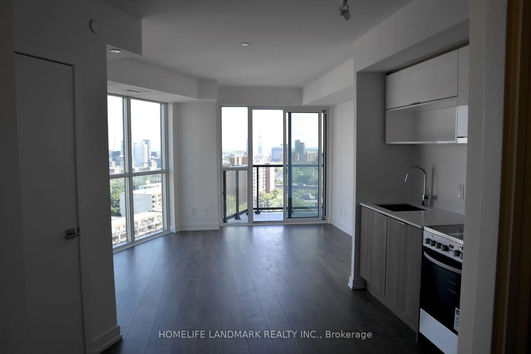 159 Wellesley Street E, #1304