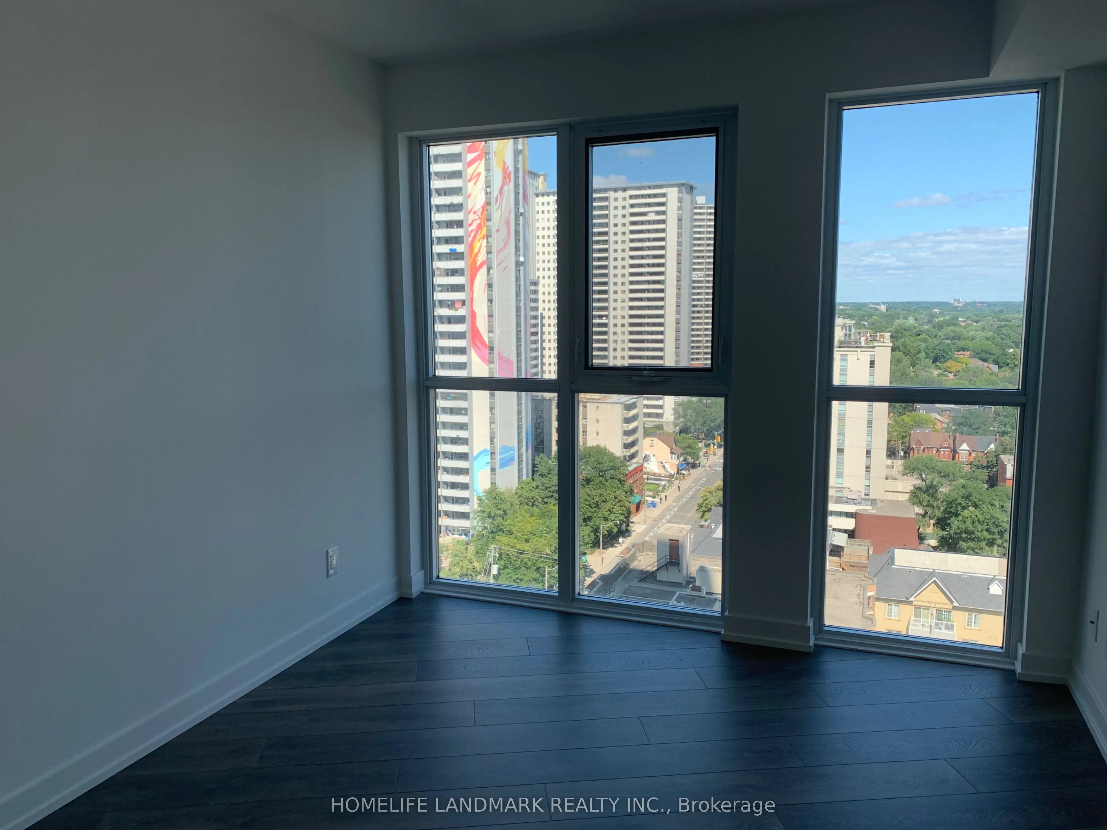 159 Wellesley Street E, #1304