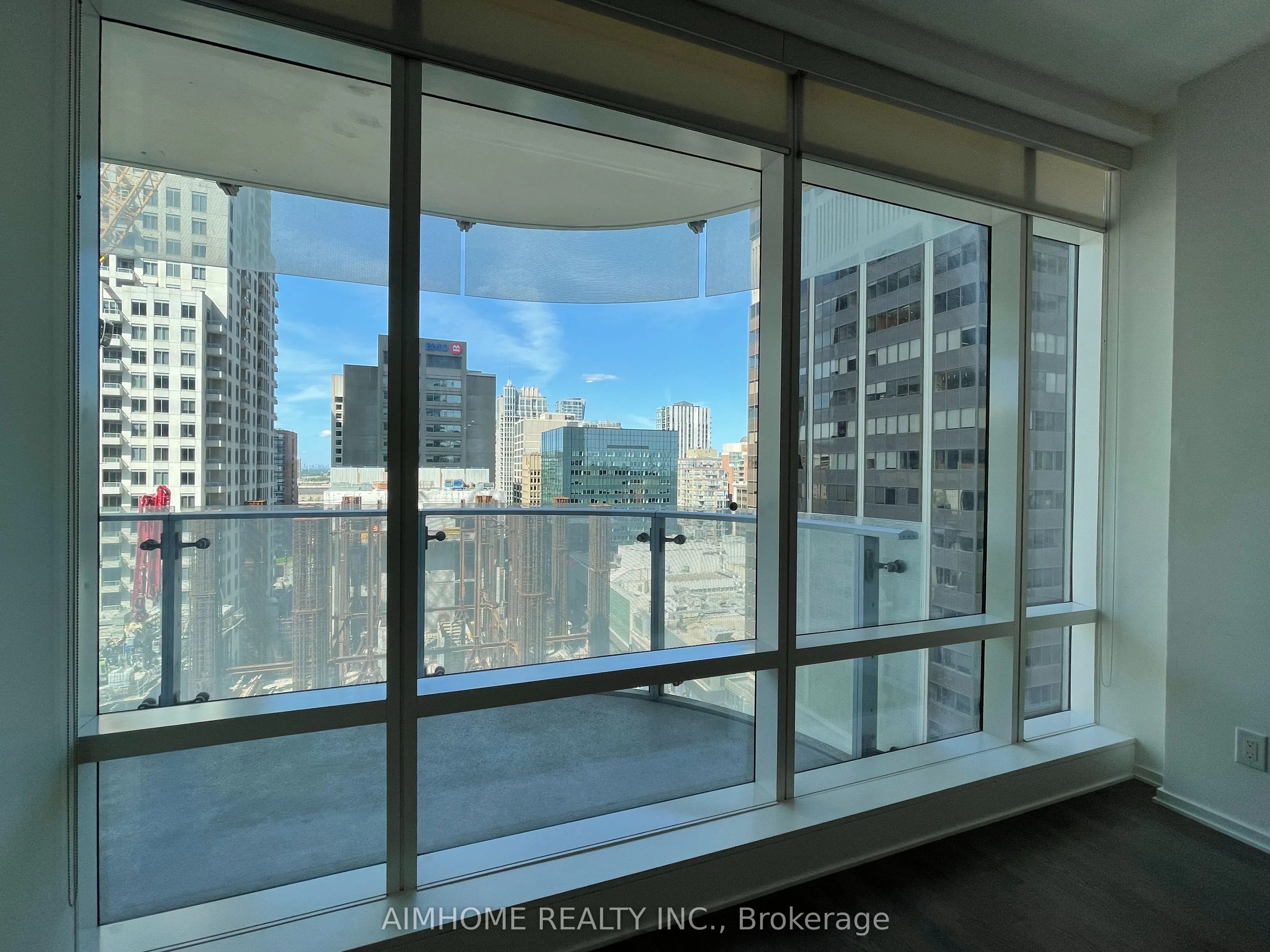 1 Bloor Street E, #1109