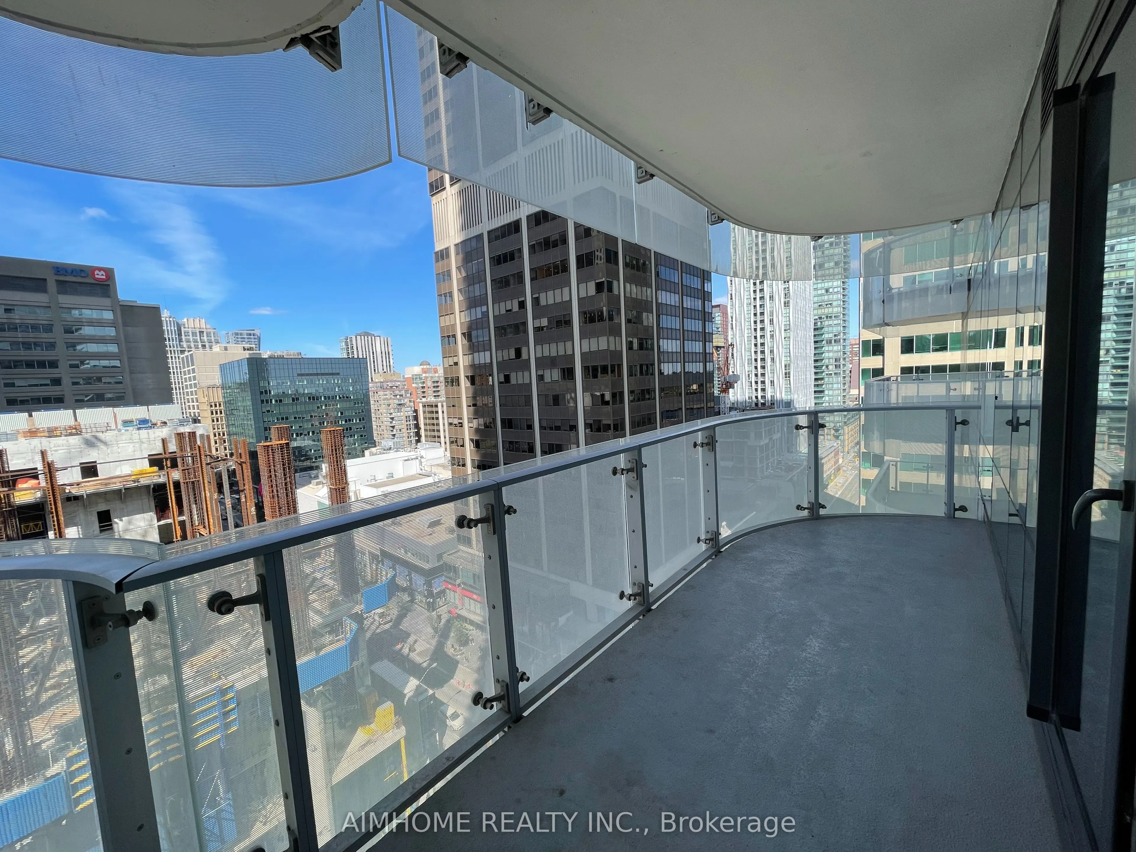 1 Bloor Street E, #1109