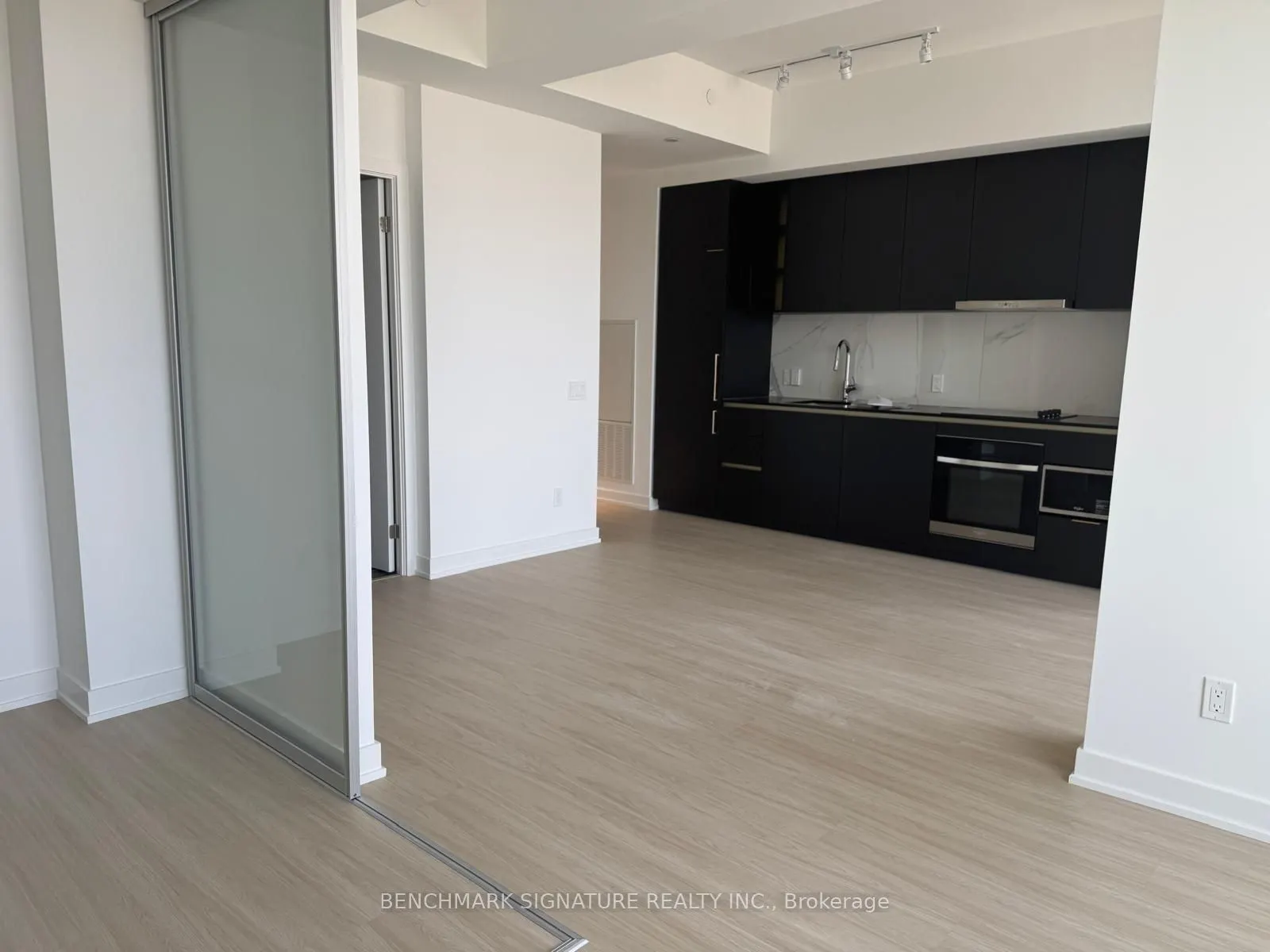 8 Wellesley Street W, #6007
