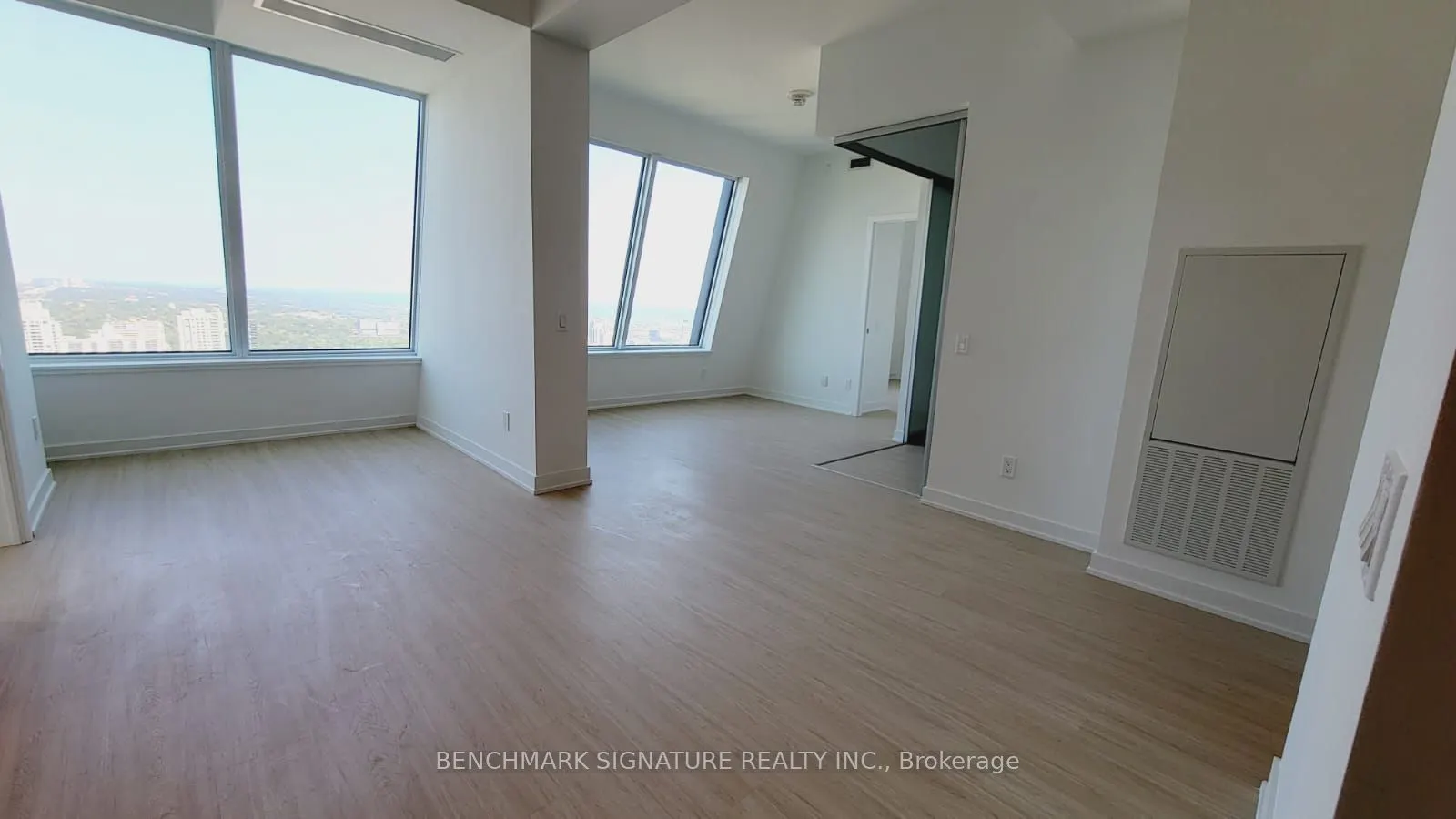 8 Wellesley Street W, #6007
