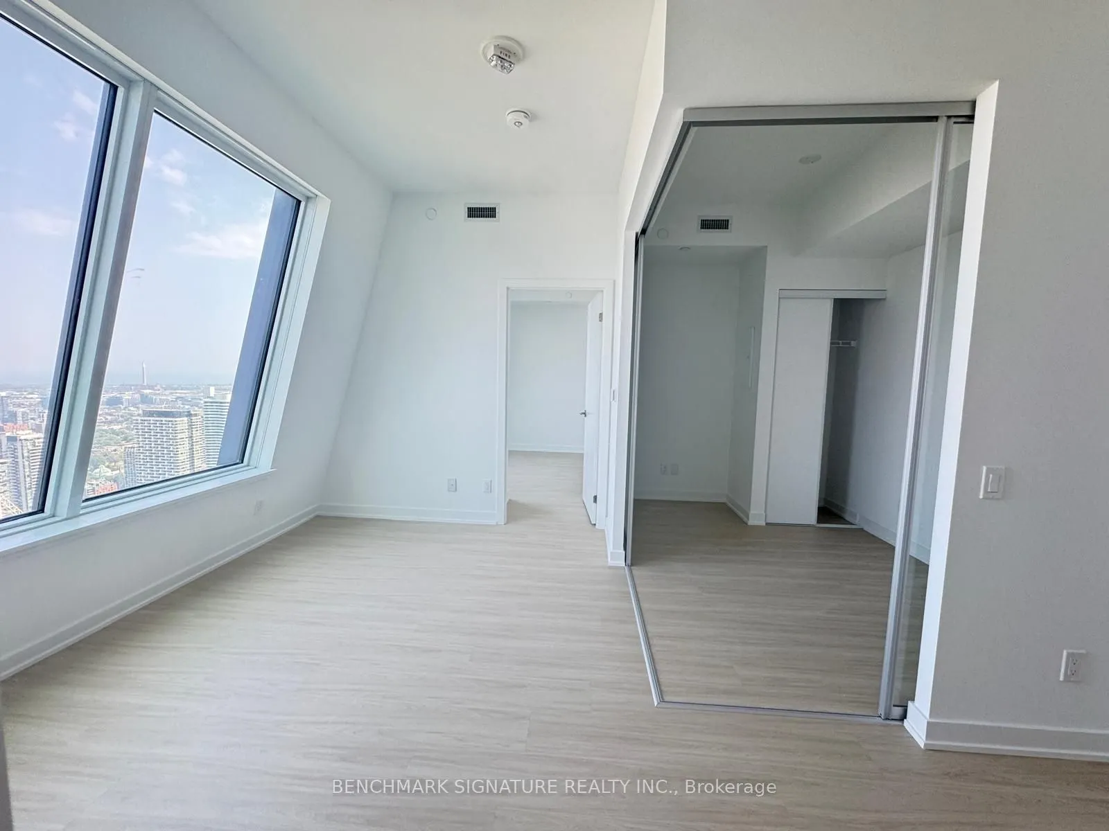 8 Wellesley Street W, #6007