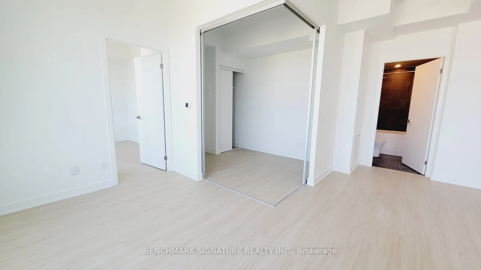 8 Wellesley Street W, #6007