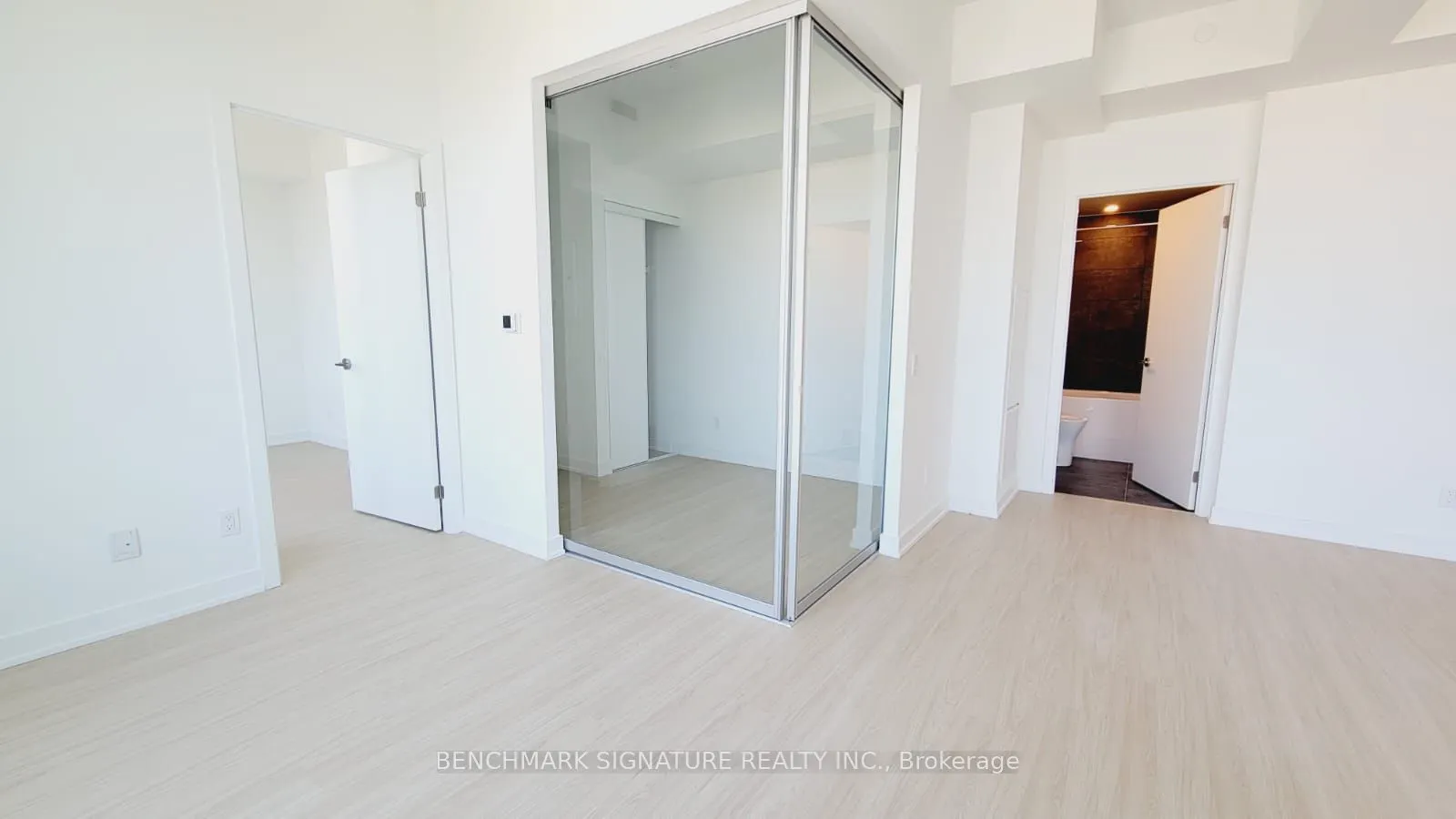 8 Wellesley Street W, #6007