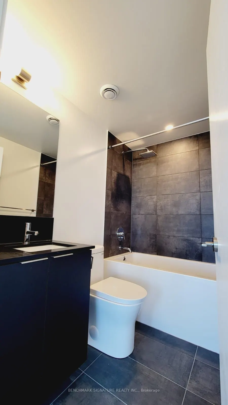 8 Wellesley Street W, #6007