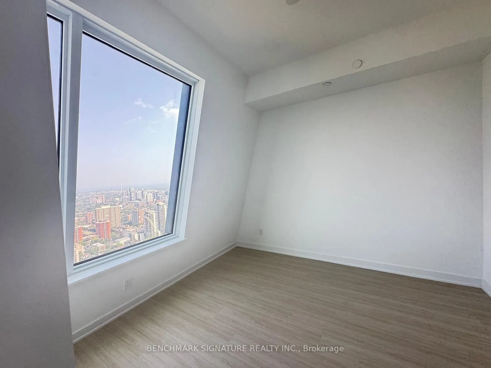 8 Wellesley Street W, #6007