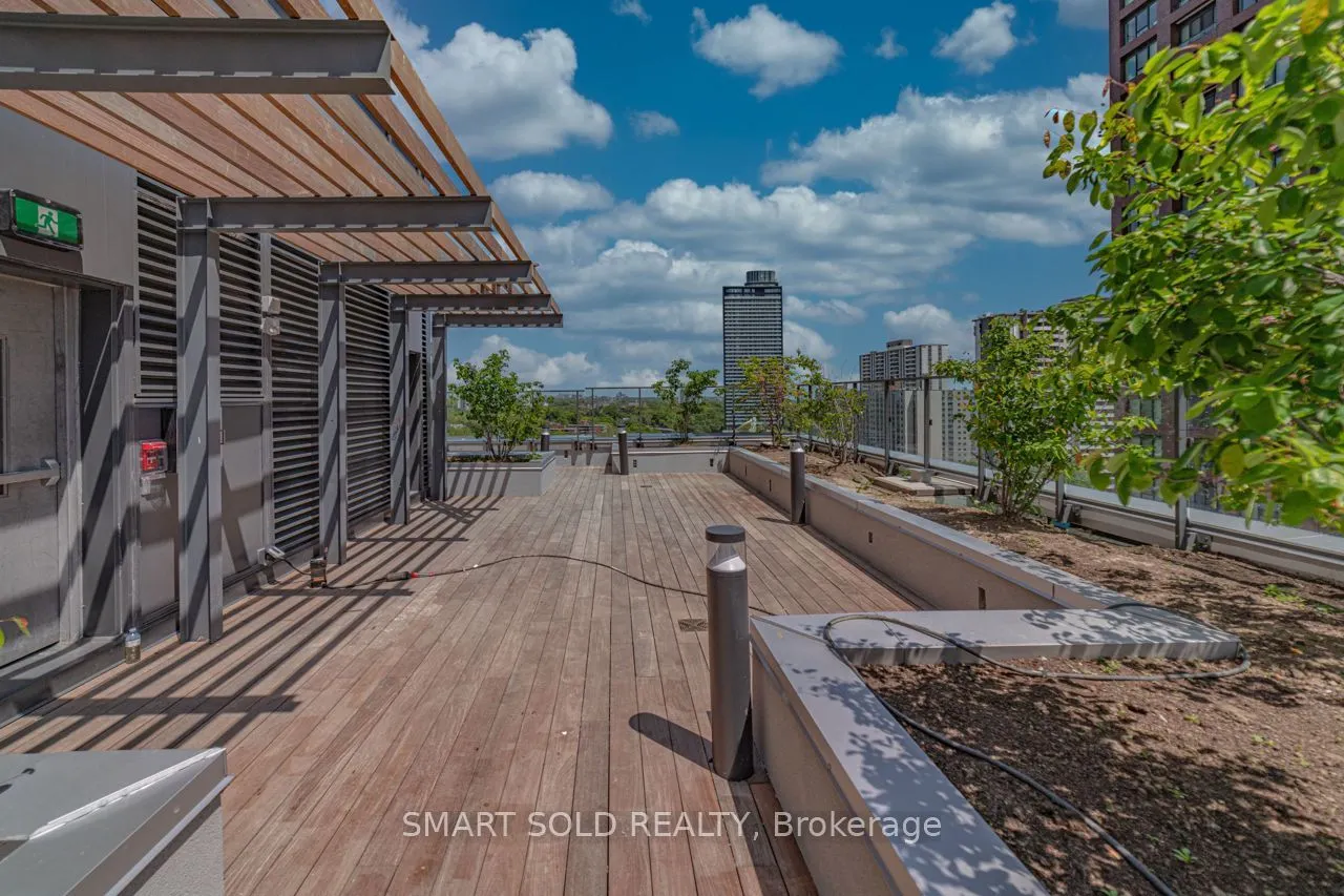 395 Bloor Street E, #5506