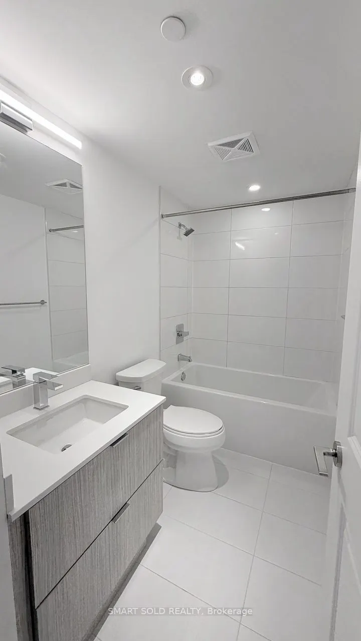 395 Bloor Street E, #5506