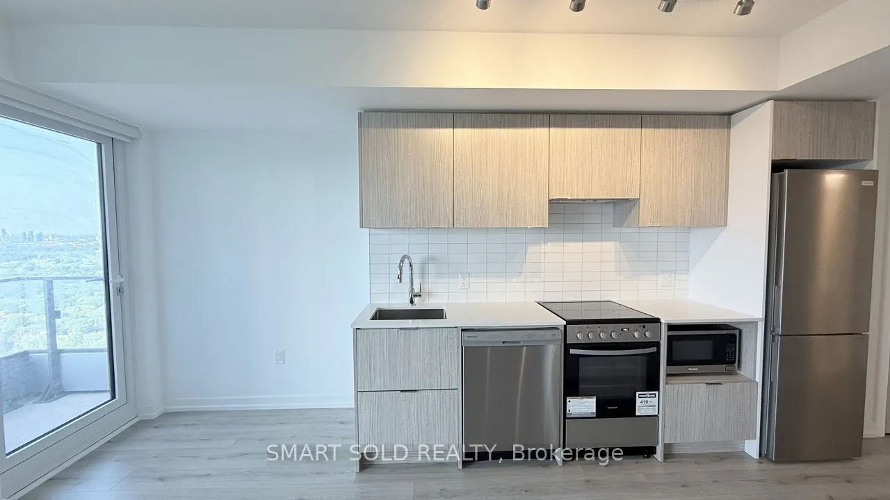 395 Bloor Street E, #5506